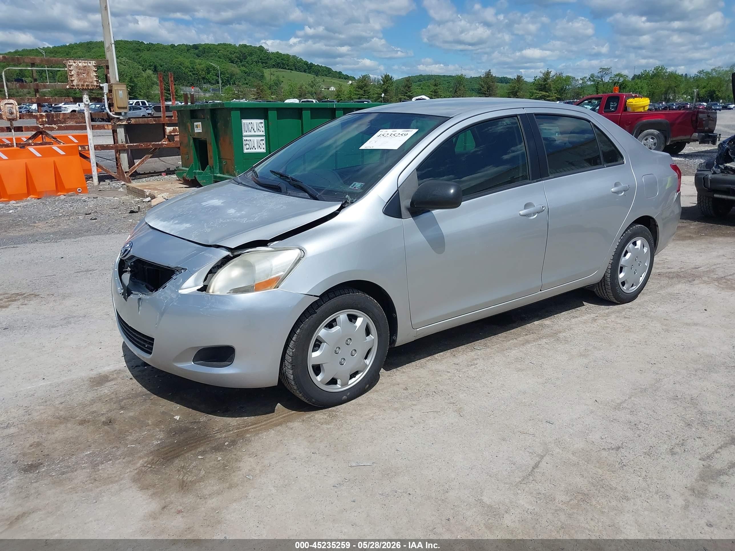 2012 Toyota Yaris Silver vin: JTDBT4K34CL012105