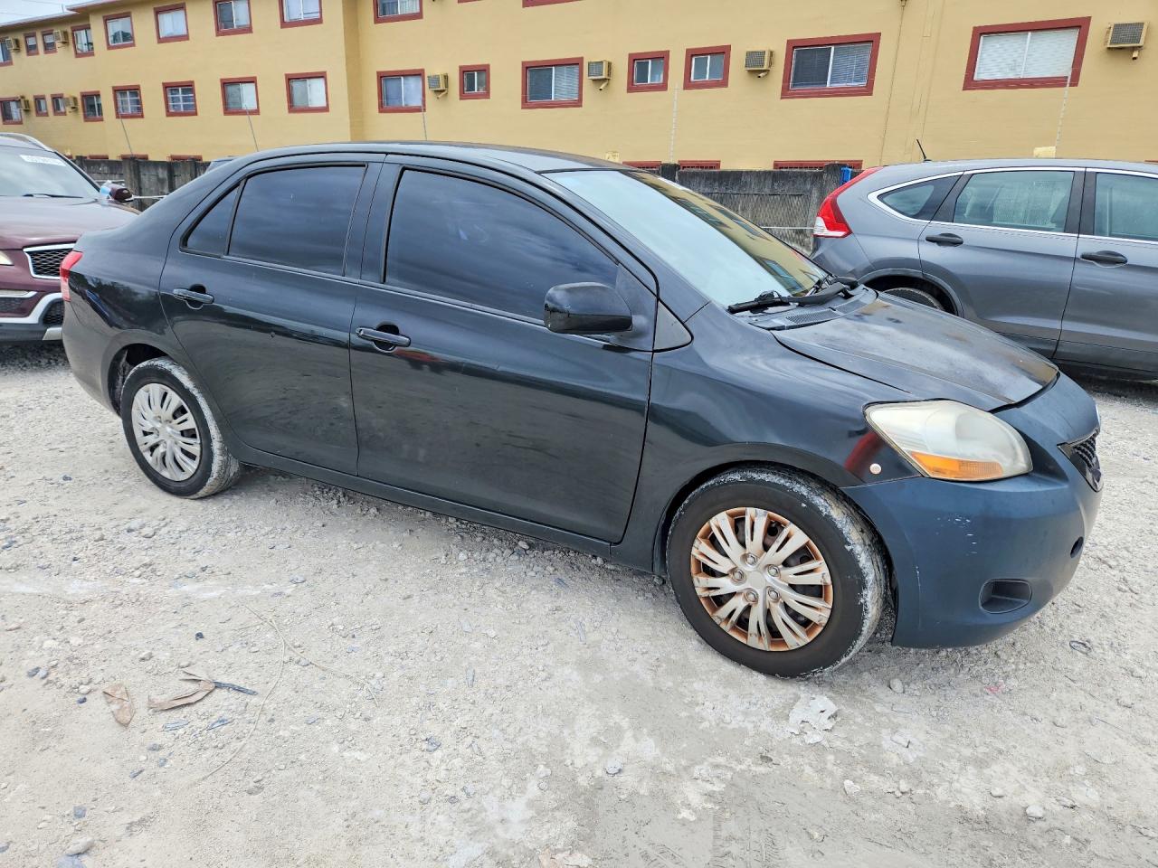 2012 Toyota Yaris Fleet Gray vin: JTDBT4K34CL019152