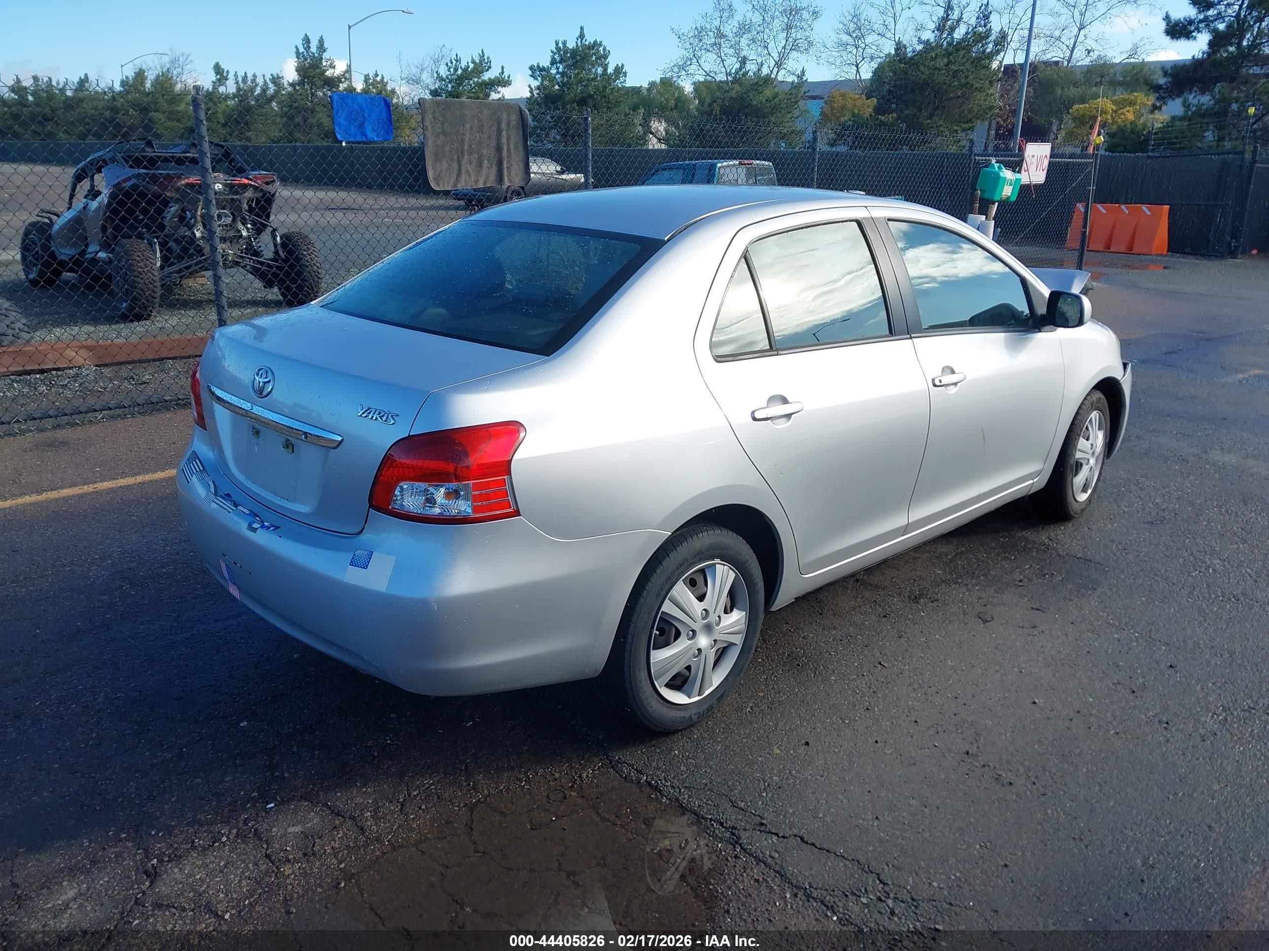 2012 Toyota Yaris   Silver vin: JTDBT4K34CL030913
