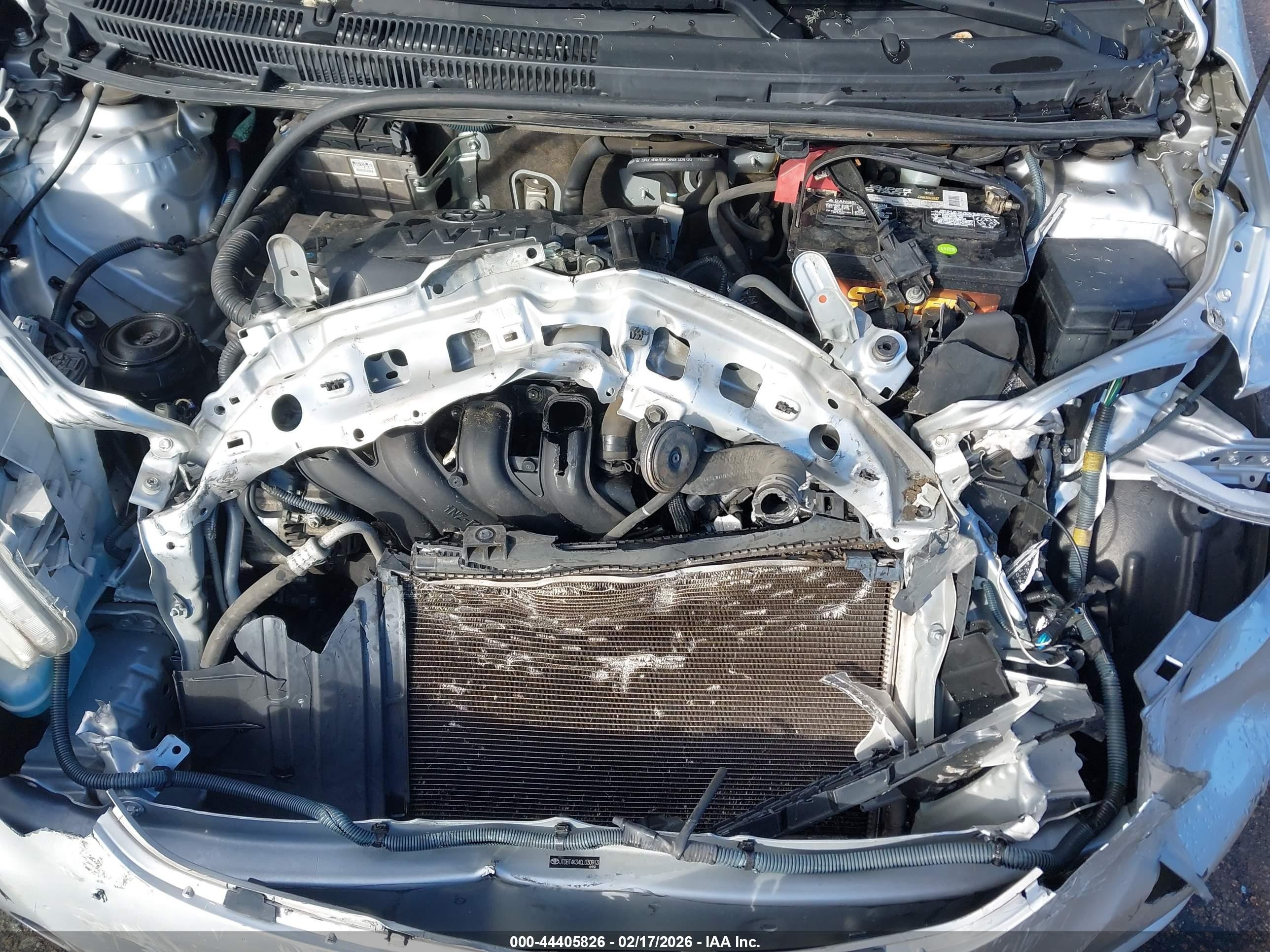 2012 Toyota Yaris   Silver vin: JTDBT4K34CL030913