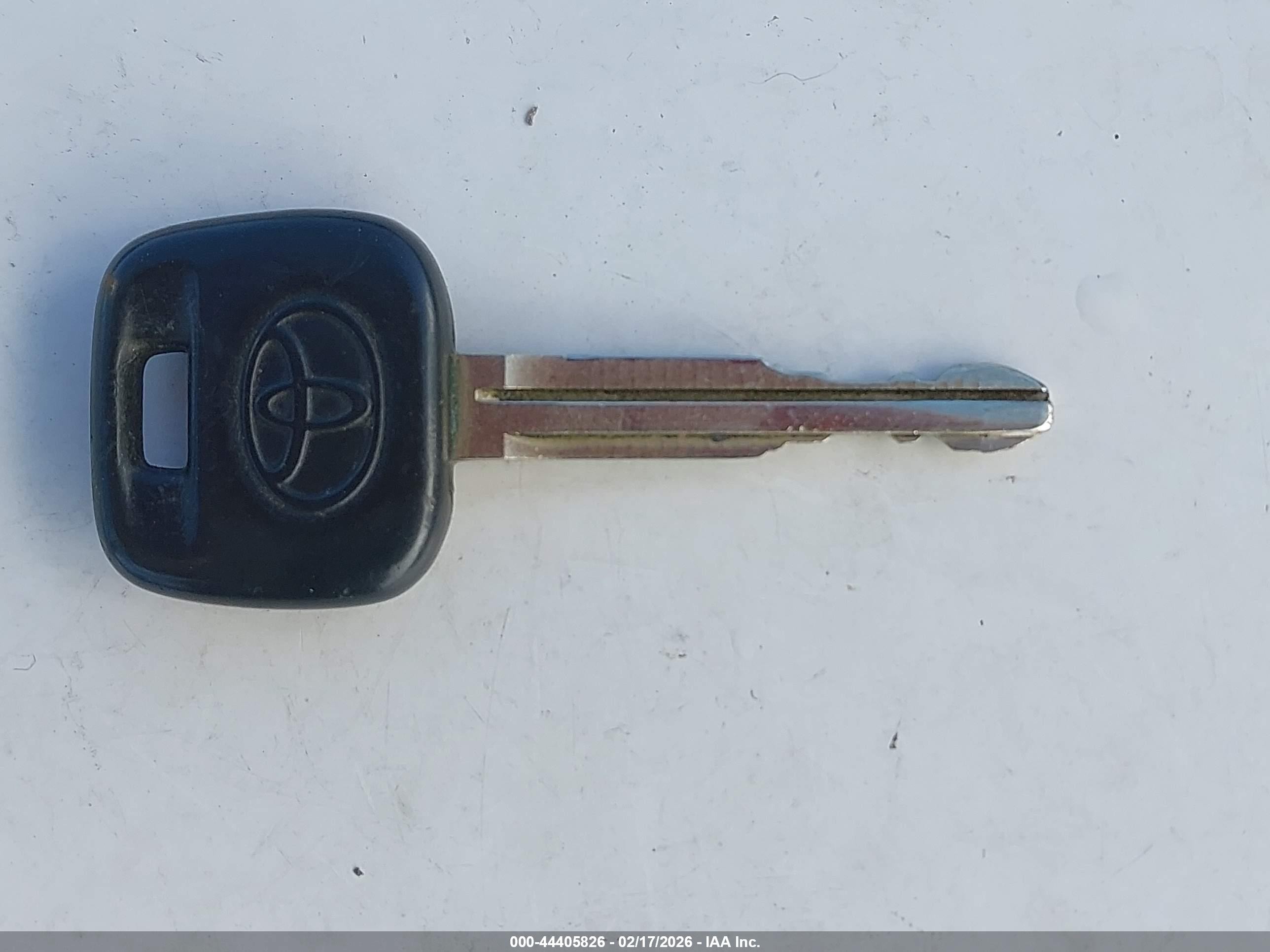 2012 Toyota Yaris   Silver vin: JTDBT4K34CL030913