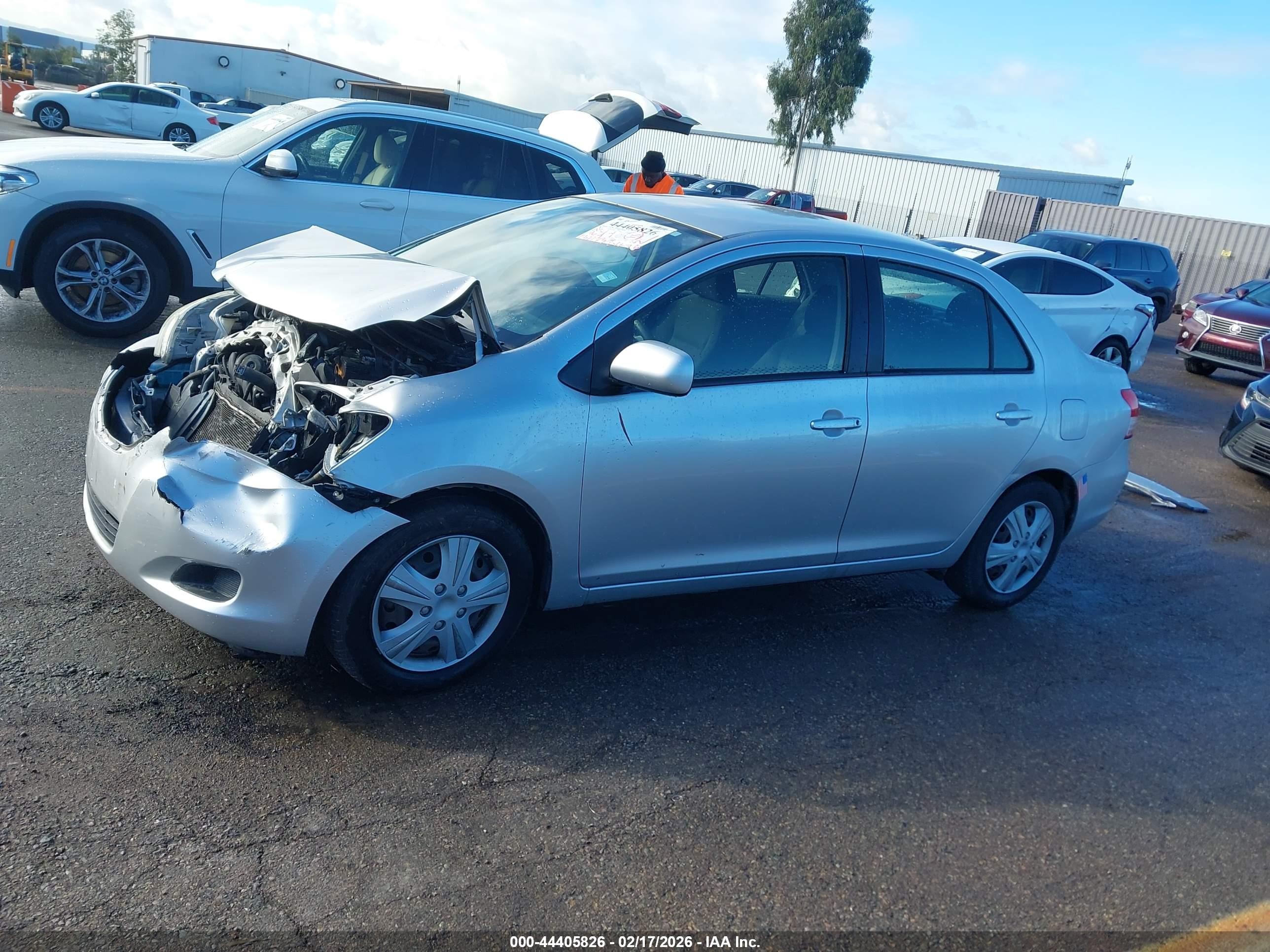 2012 Toyota Yaris   Silver vin: JTDBT4K34CL030913
