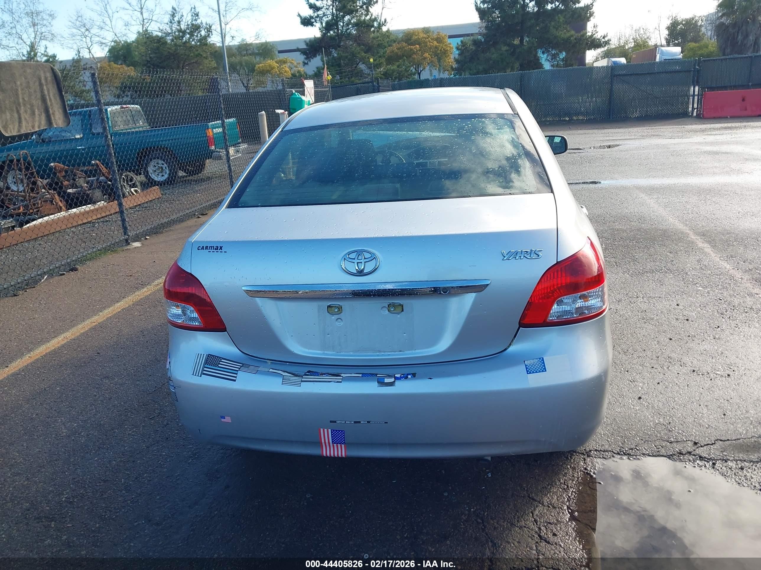 2012 Toyota Yaris   Silver vin: JTDBT4K34CL030913