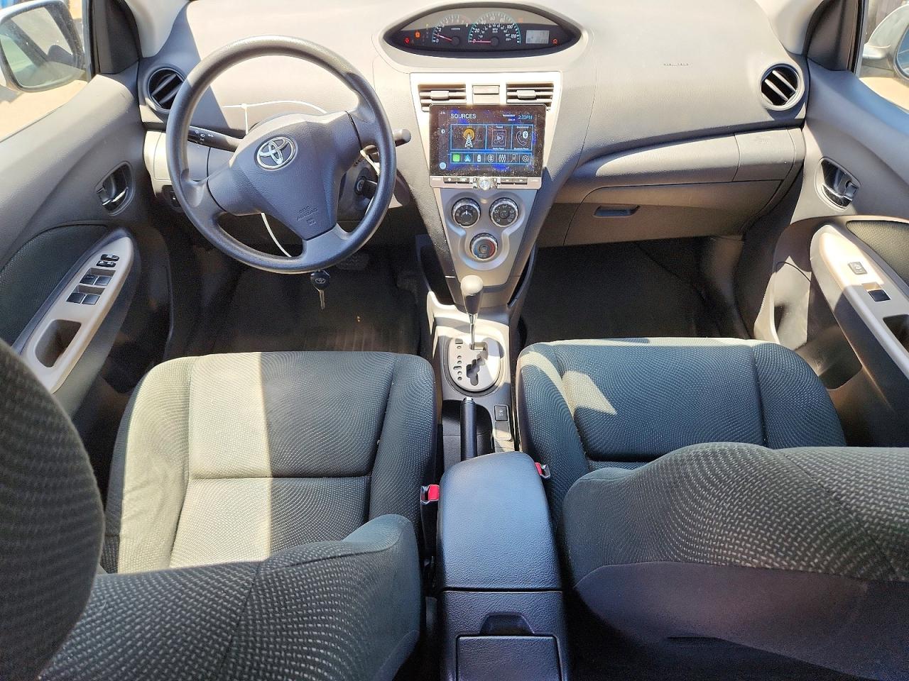 2010 Toyota Yaris Base Silver vin: JTDBT4K35A1356406