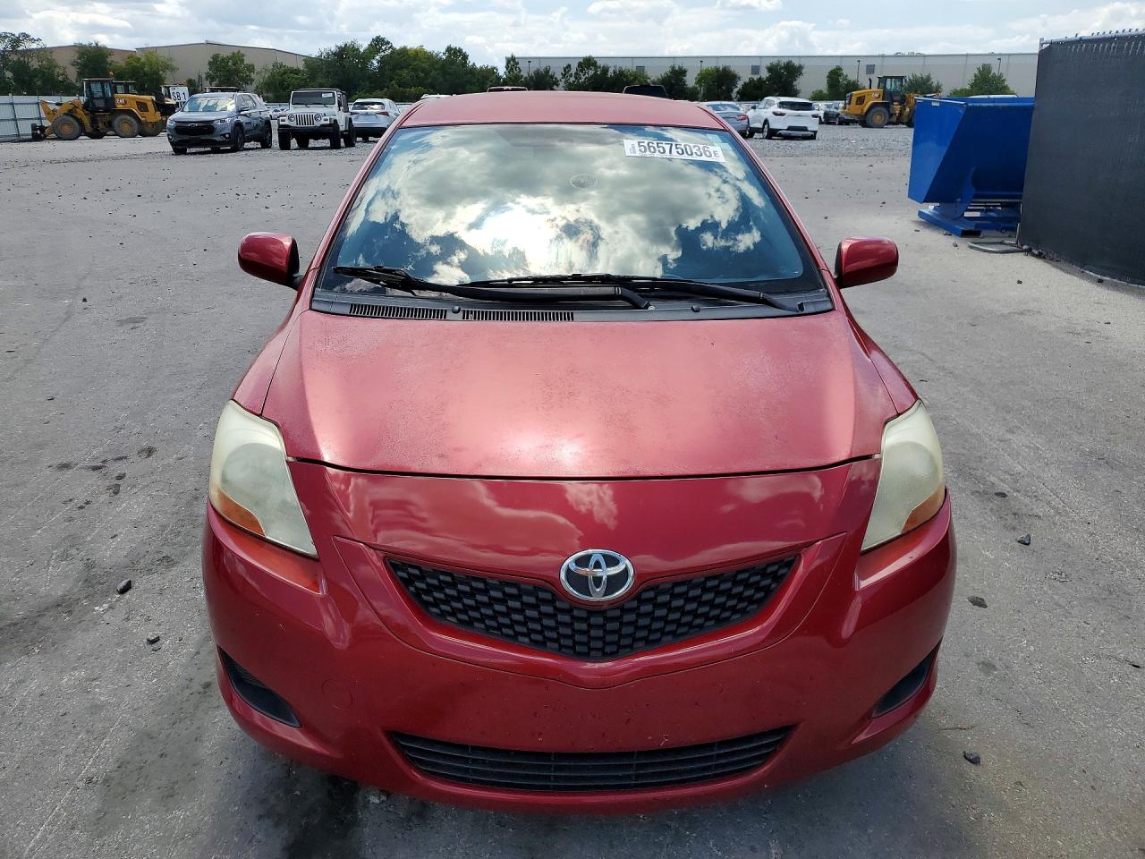 2010 Toyota Yaris Base Red vin: JTDBT4K35A1370287