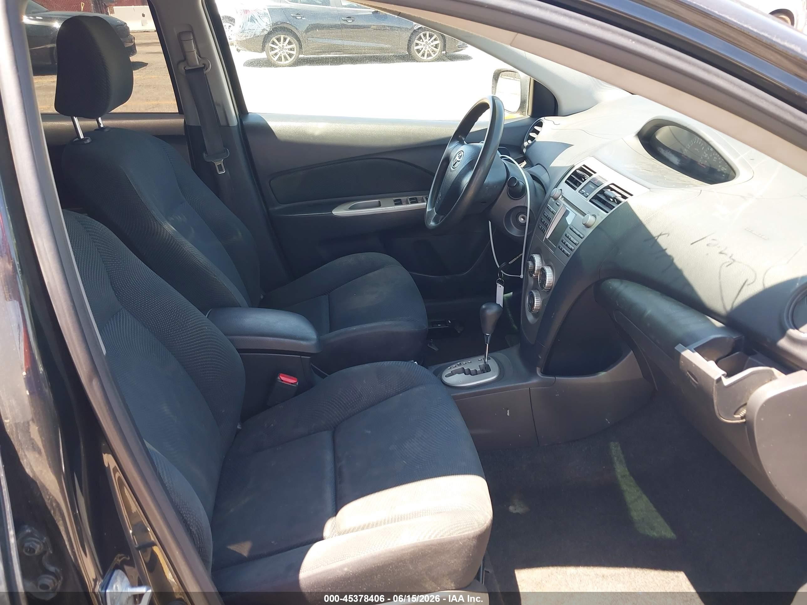 2010 Toyota Yaris   Black vin: JTDBT4K35A1396341