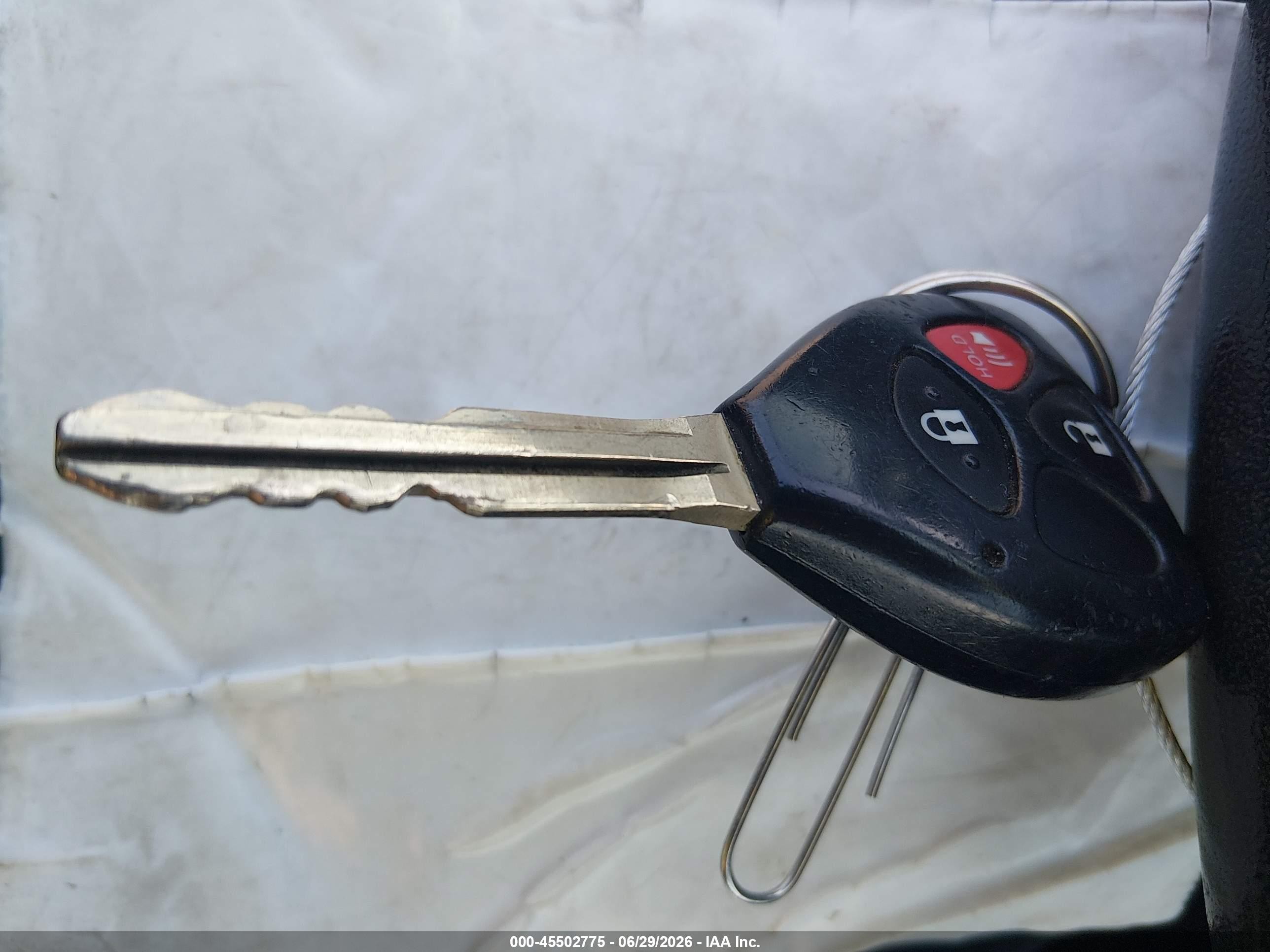 2010 Toyota Yaris   Silver vin: JTDBT4K35A4066696