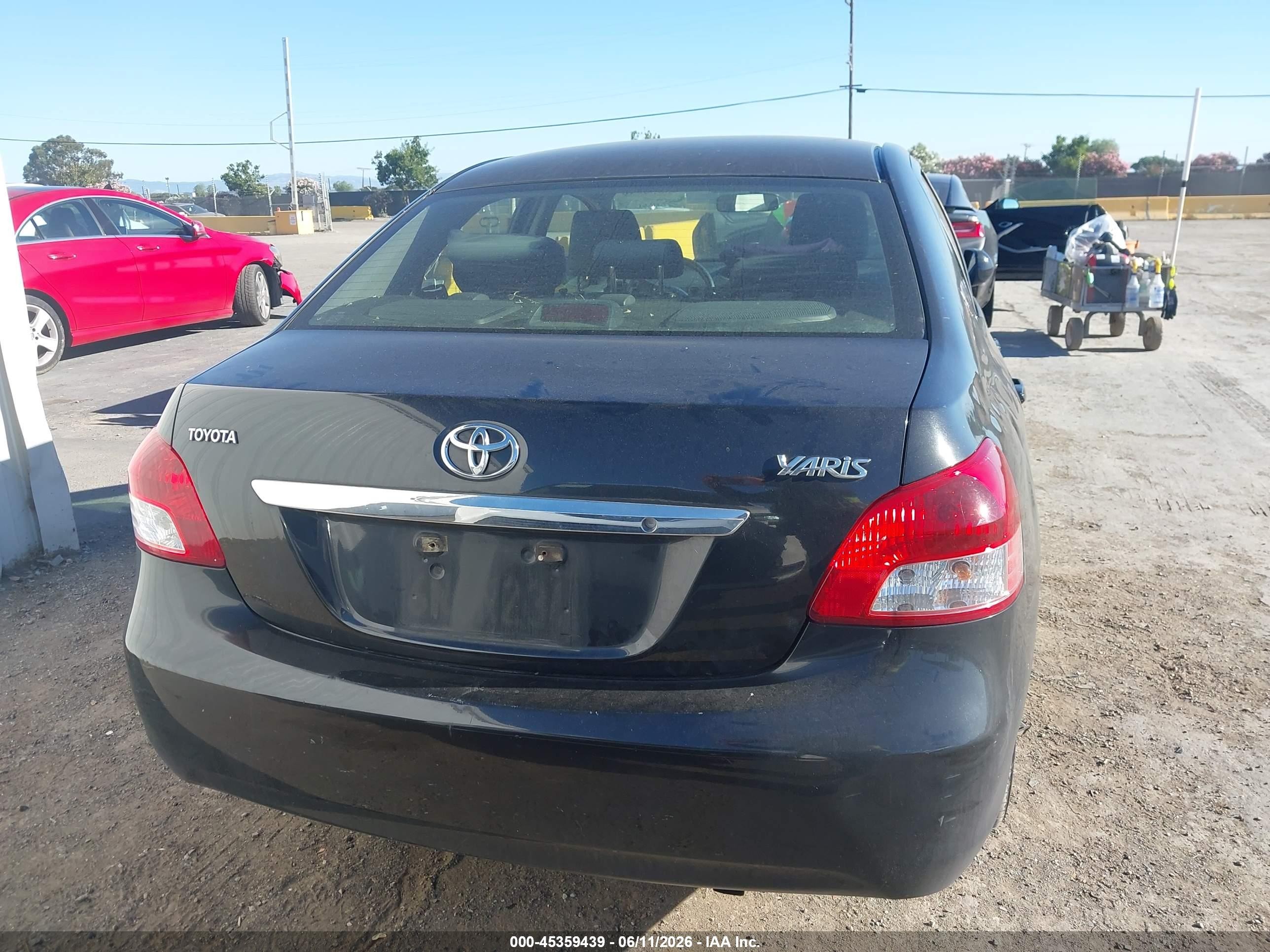 2010 Toyota Yaris   Gray vin: JTDBT4K35A4076824