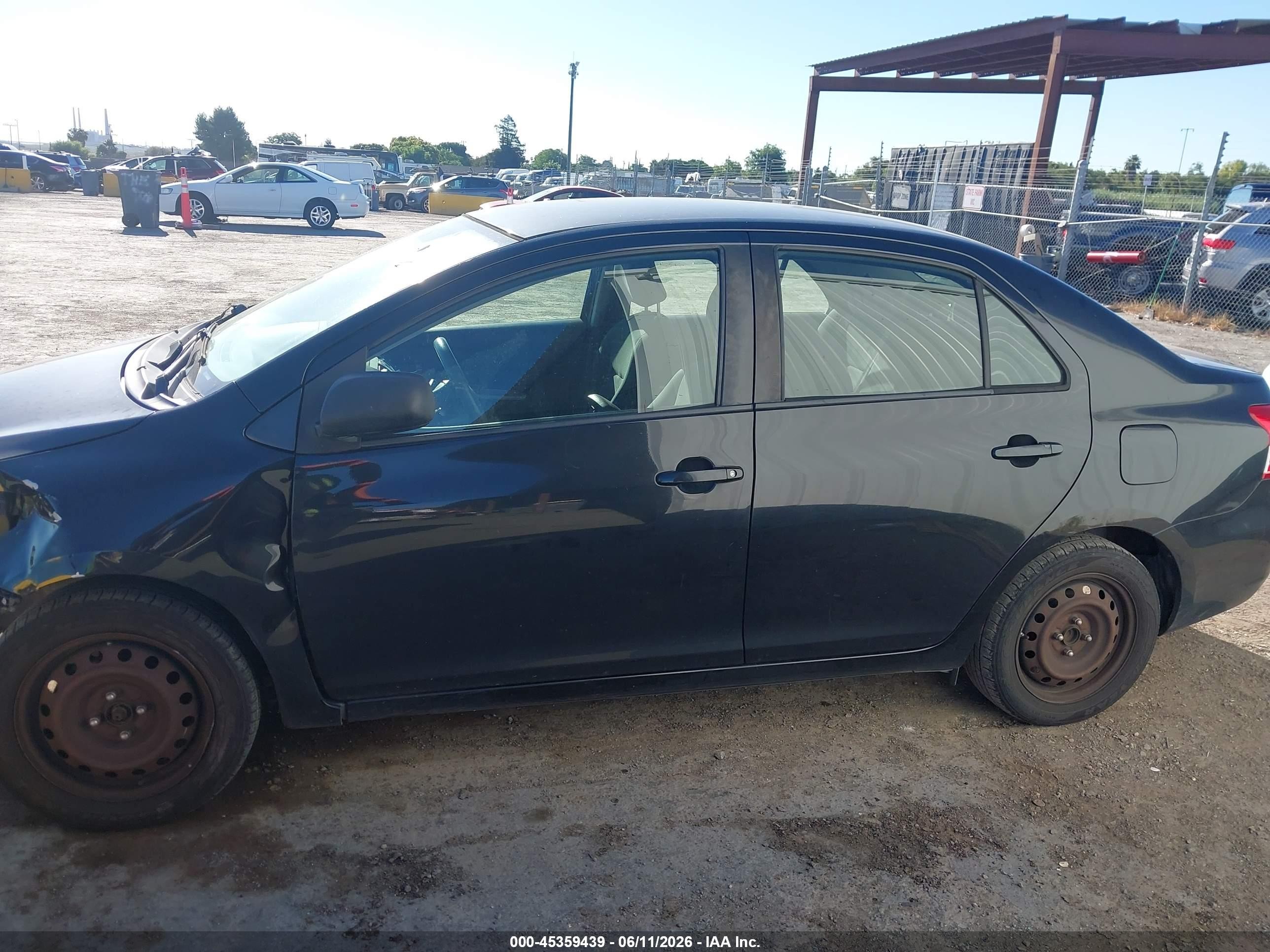 2010 Toyota Yaris   Gray vin: JTDBT4K35A4076824