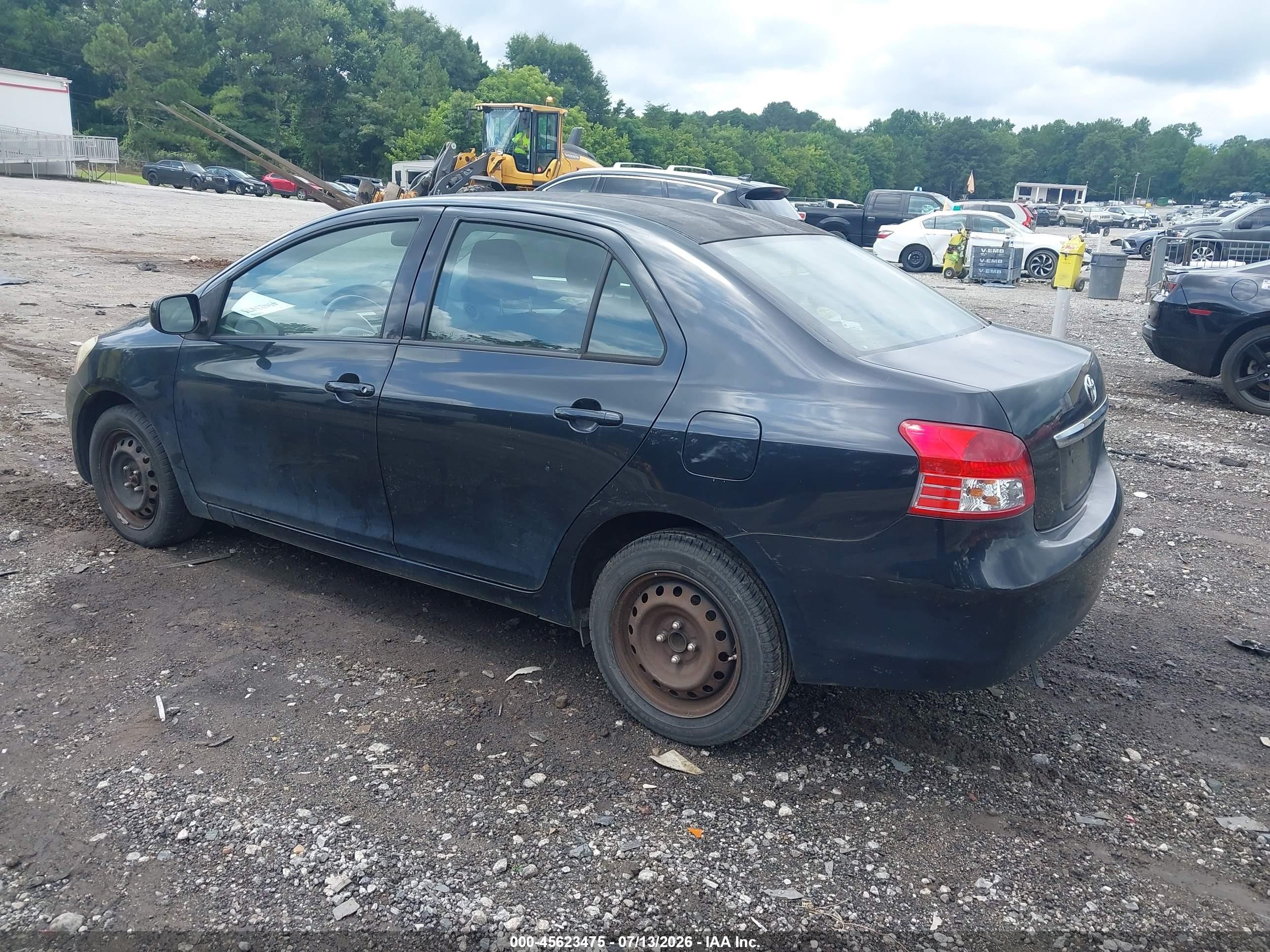 2011 Toyota Yaris   Black vin: JTDBT4K35B1400969