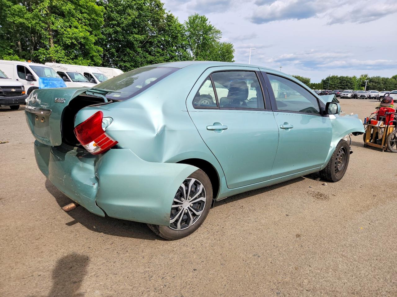 2010 Toyota Yaris Base Teal vin: JTDBT4K36A1358777