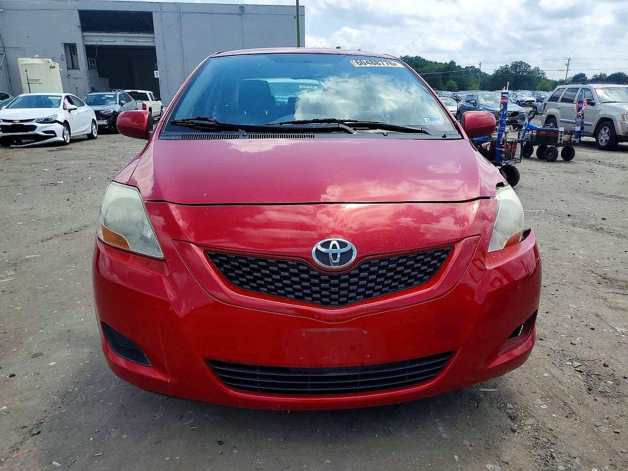 2010 Toyota Yaris Red vin: JTDBT4K36A1378642