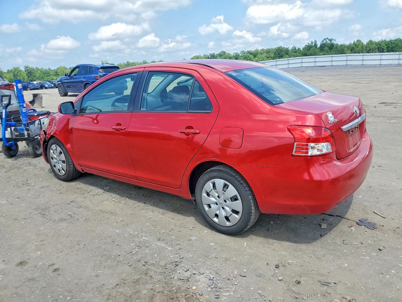 2010 Toyota Yaris Red vin: JTDBT4K36A1378642