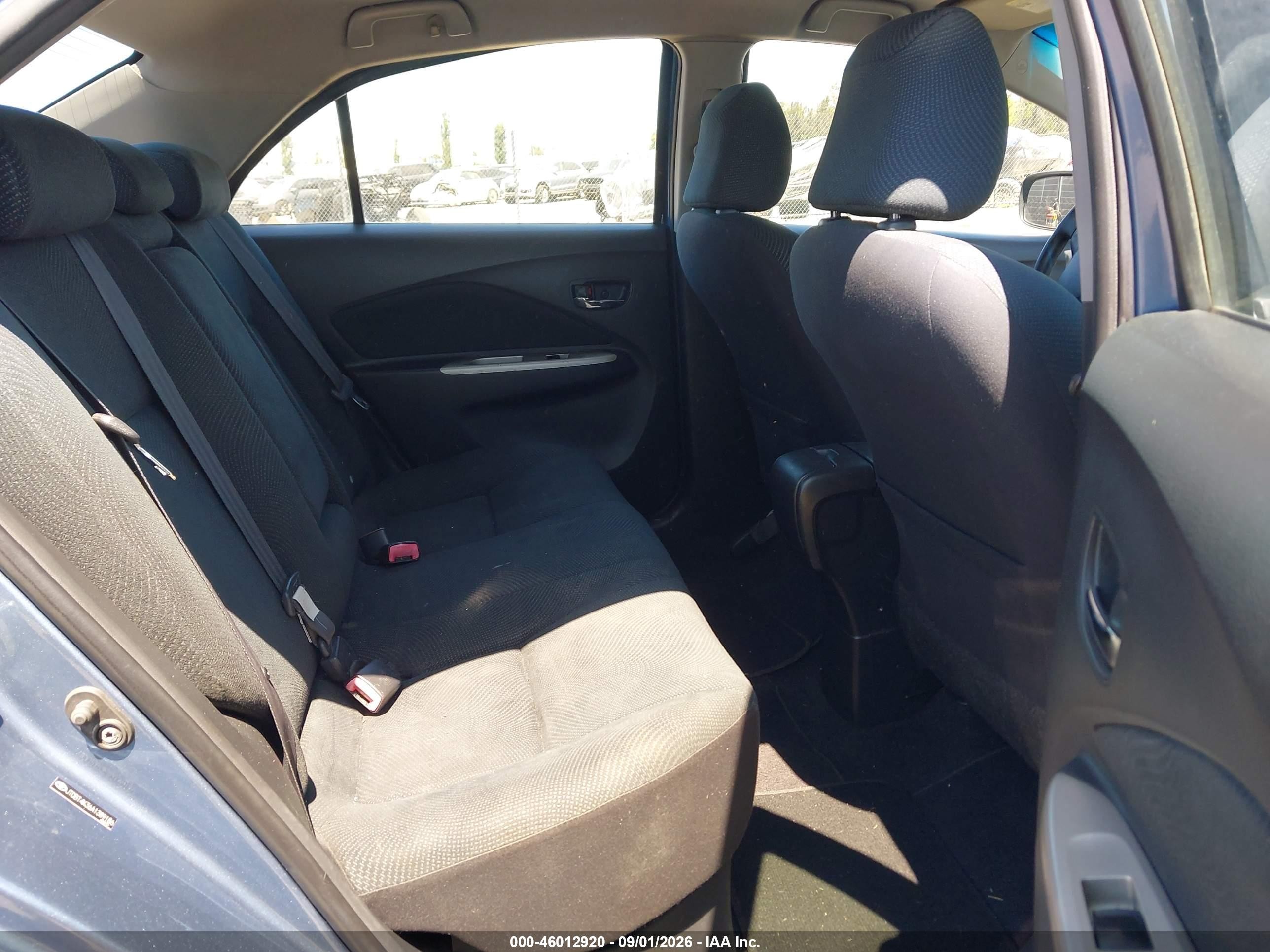 2010 Toyota Yaris   Синий vin: JTDBT4K36A1389186