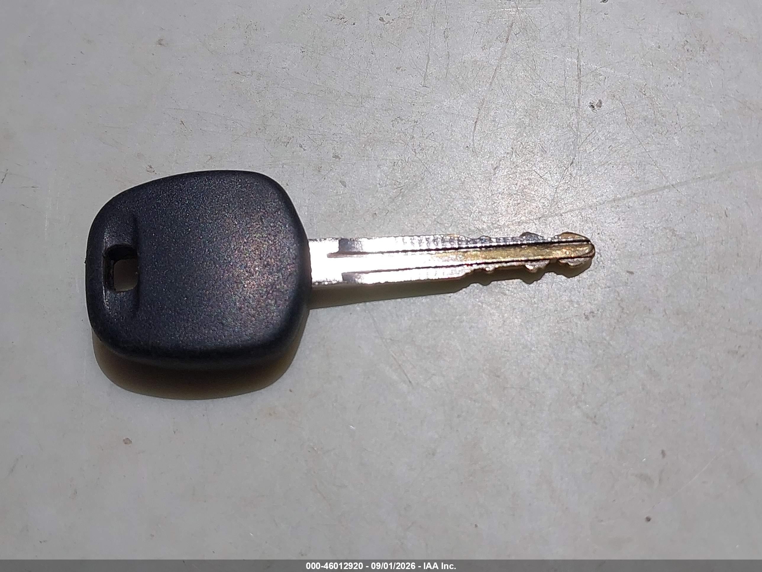 2010 Toyota Yaris   Синий vin: JTDBT4K36A1389186