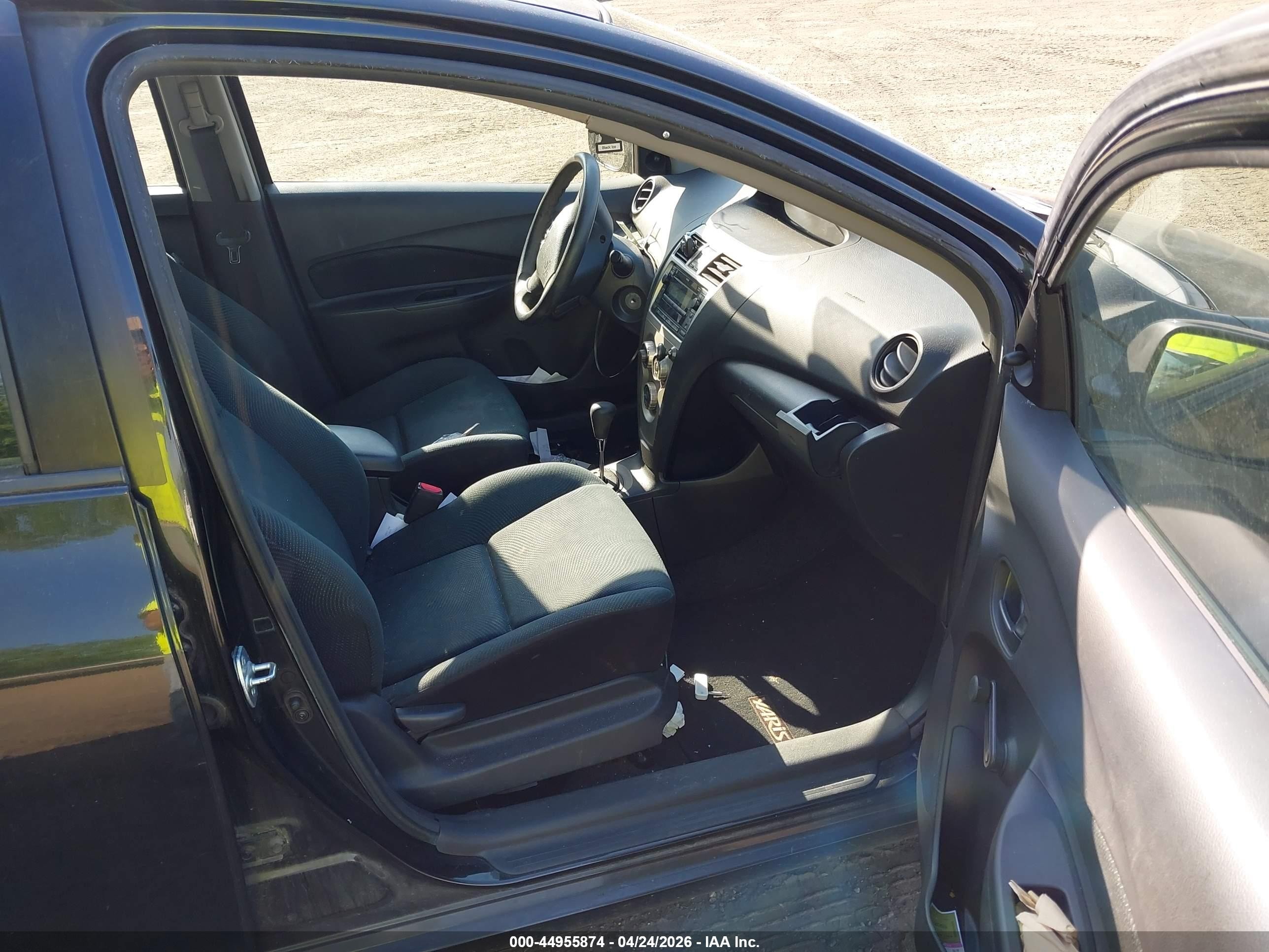 2010 Toyota Yaris   Black vin: JTDBT4K36A1395327