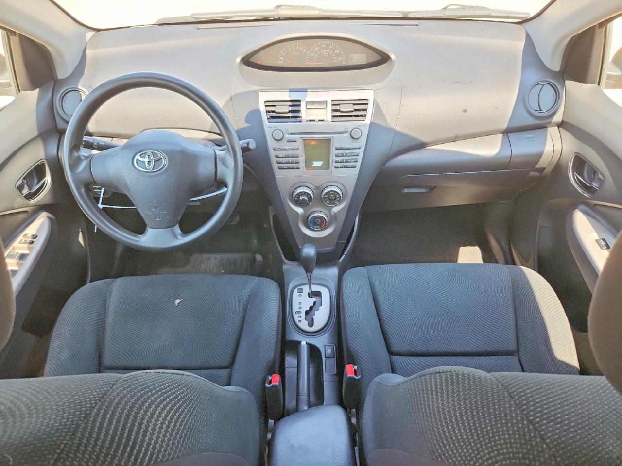 2011 Toyota Yaris Base Red vin: JTDBT4K36B1400558