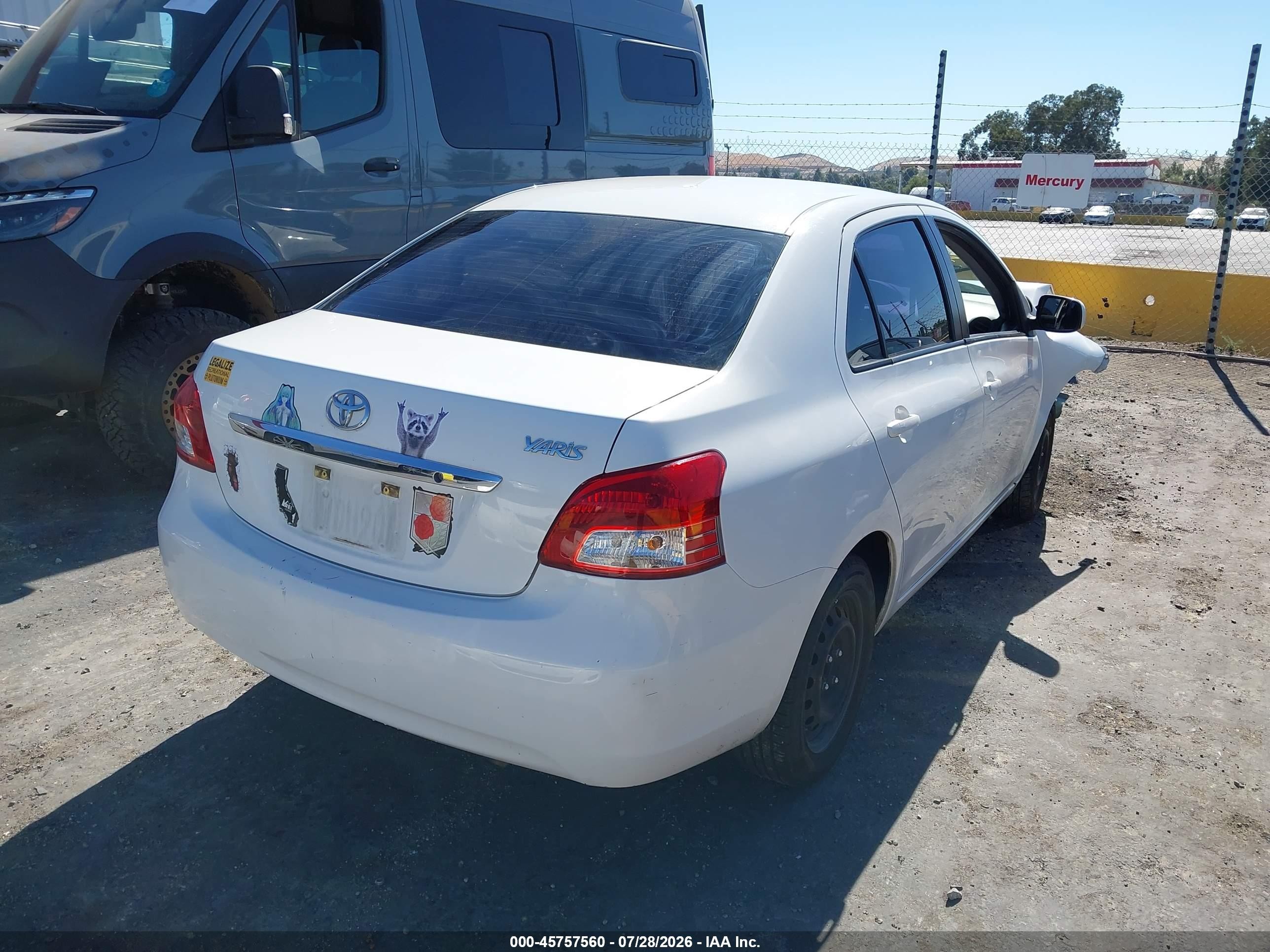 2012 Toyota Yaris   Белый vin: JTDBT4K36CL020254