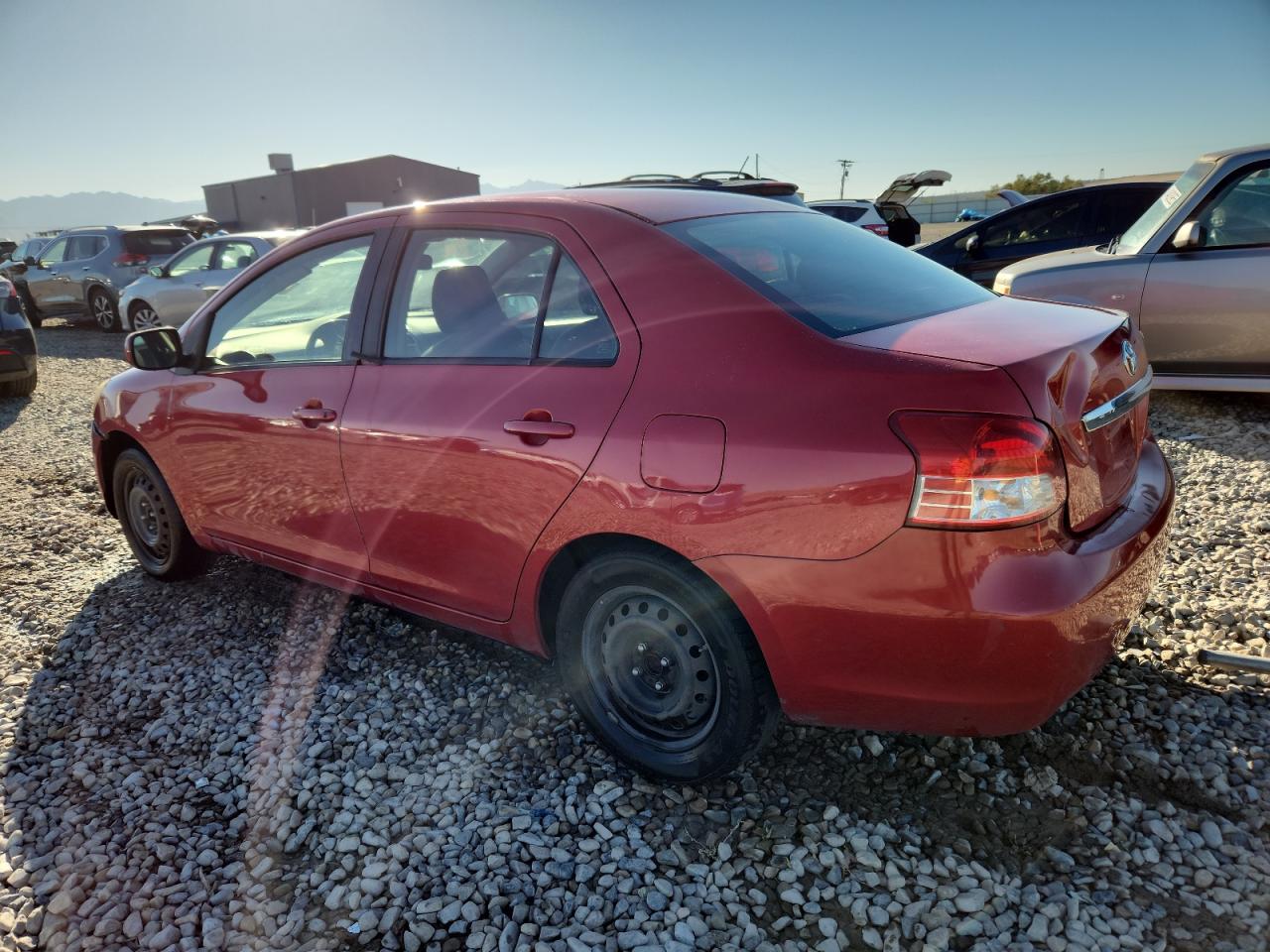 2012 Toyota Yaris Fleet Red vin: JTDBT4K36CL037619