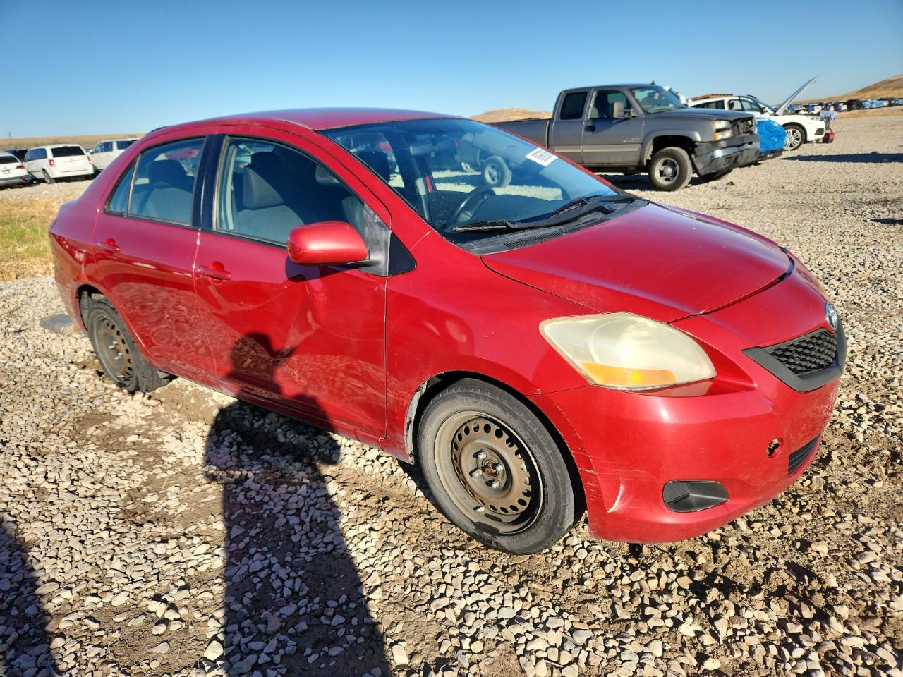 2012 Toyota Yaris Fleet Red vin: JTDBT4K36CL037619