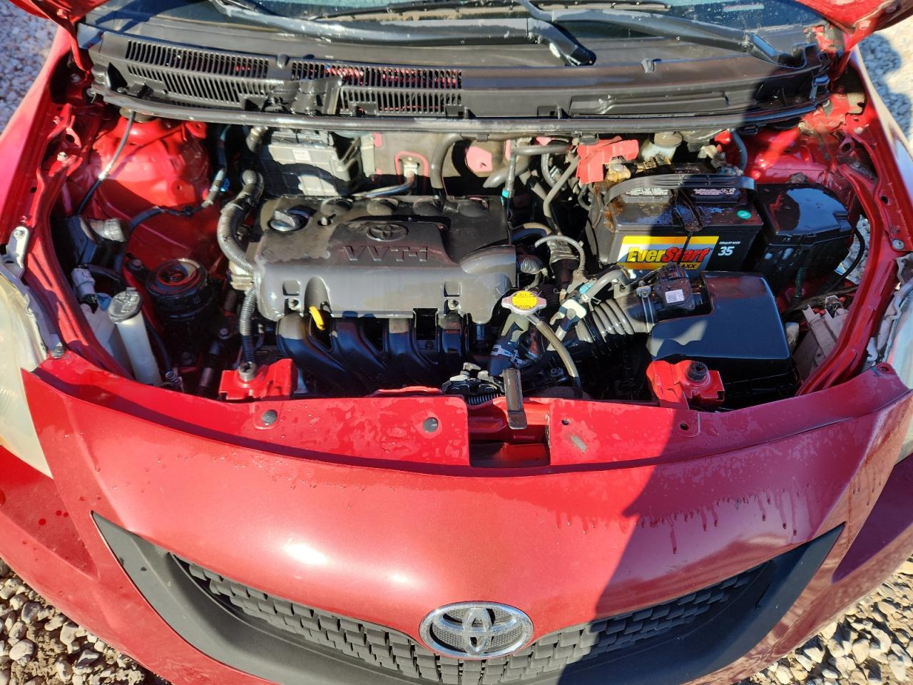 2012 Toyota Yaris Fleet Red vin: JTDBT4K36CL037619