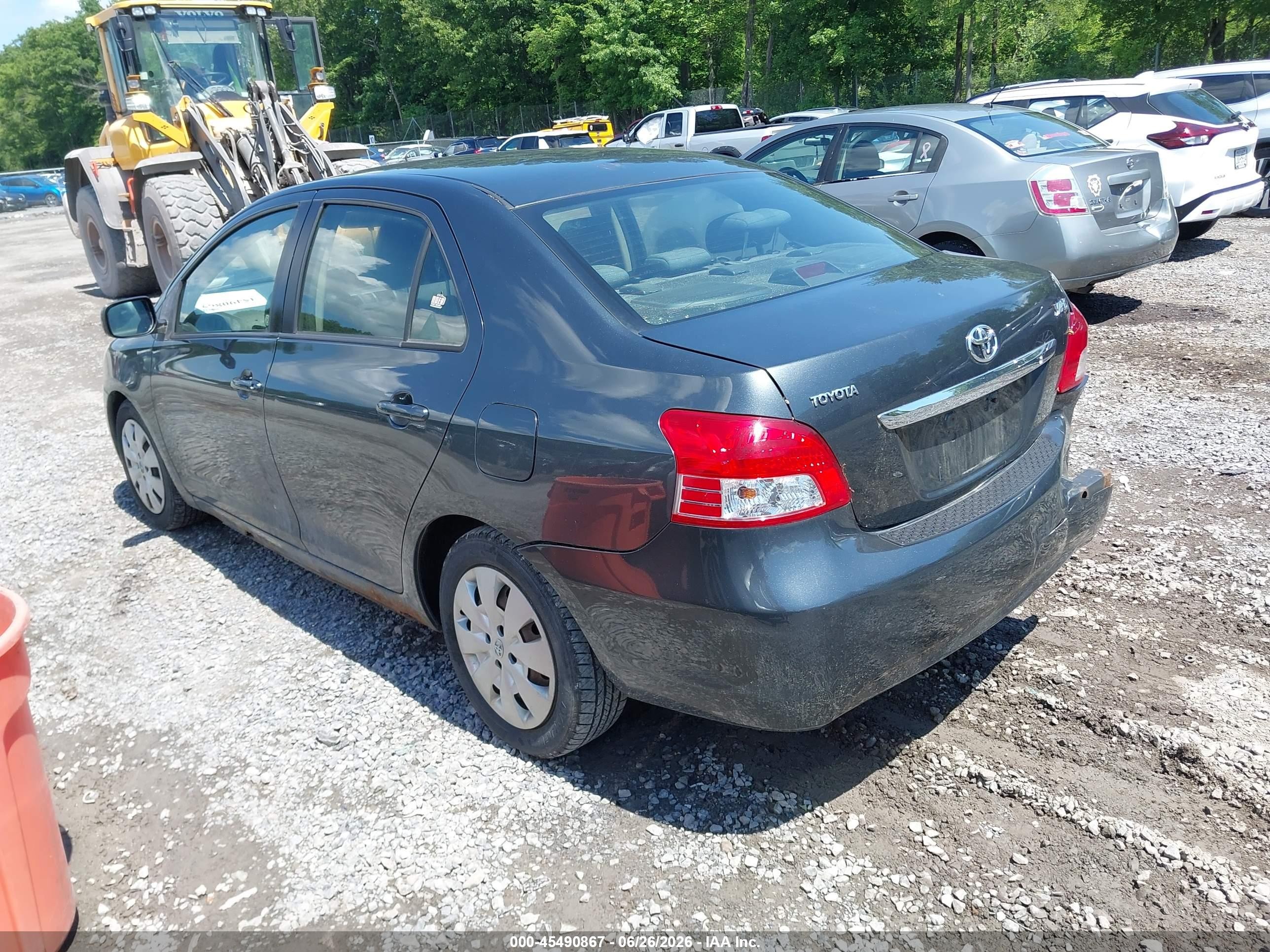 2010 Toyota Yaris   Серый vin: JTDBT4K37A1359419