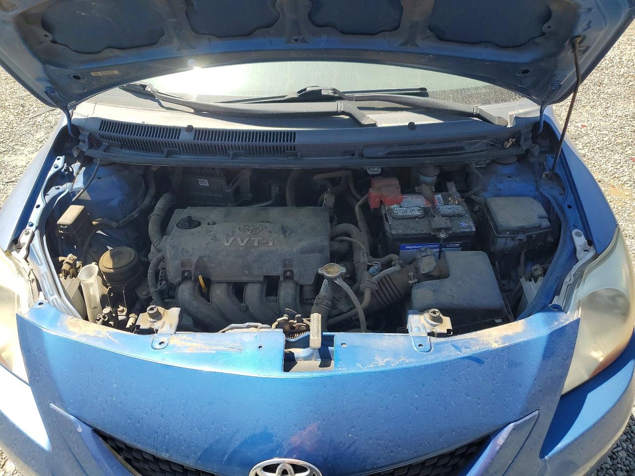 2010 Toyota Yaris Base Blue vin: JTDBT4K37A1374468