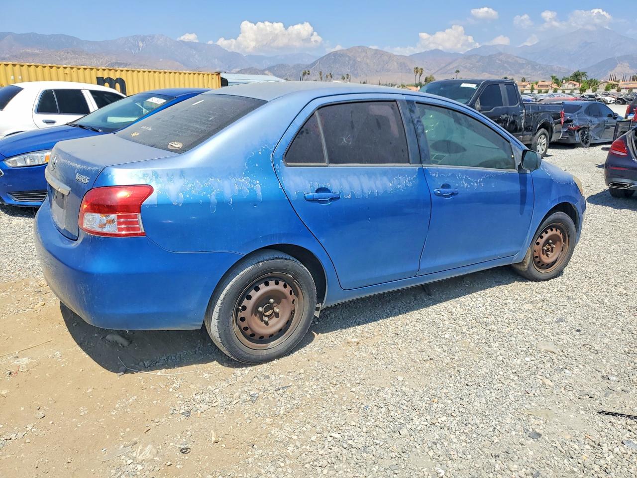 2010 Toyota Yaris Base Blue vin: JTDBT4K37A1374468