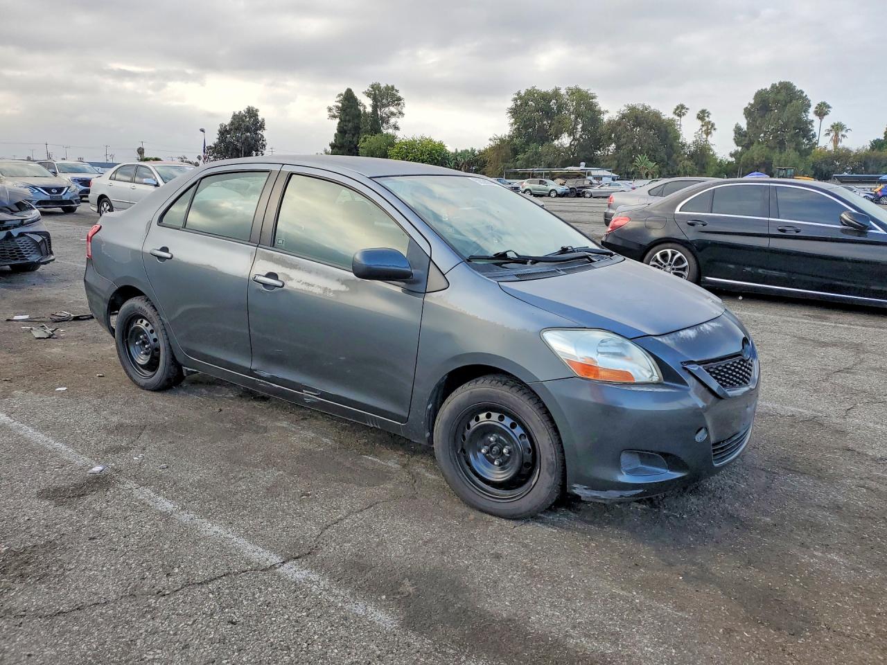 2010 Toyota Yaris Base Gray vin: JTDBT4K37A1397426