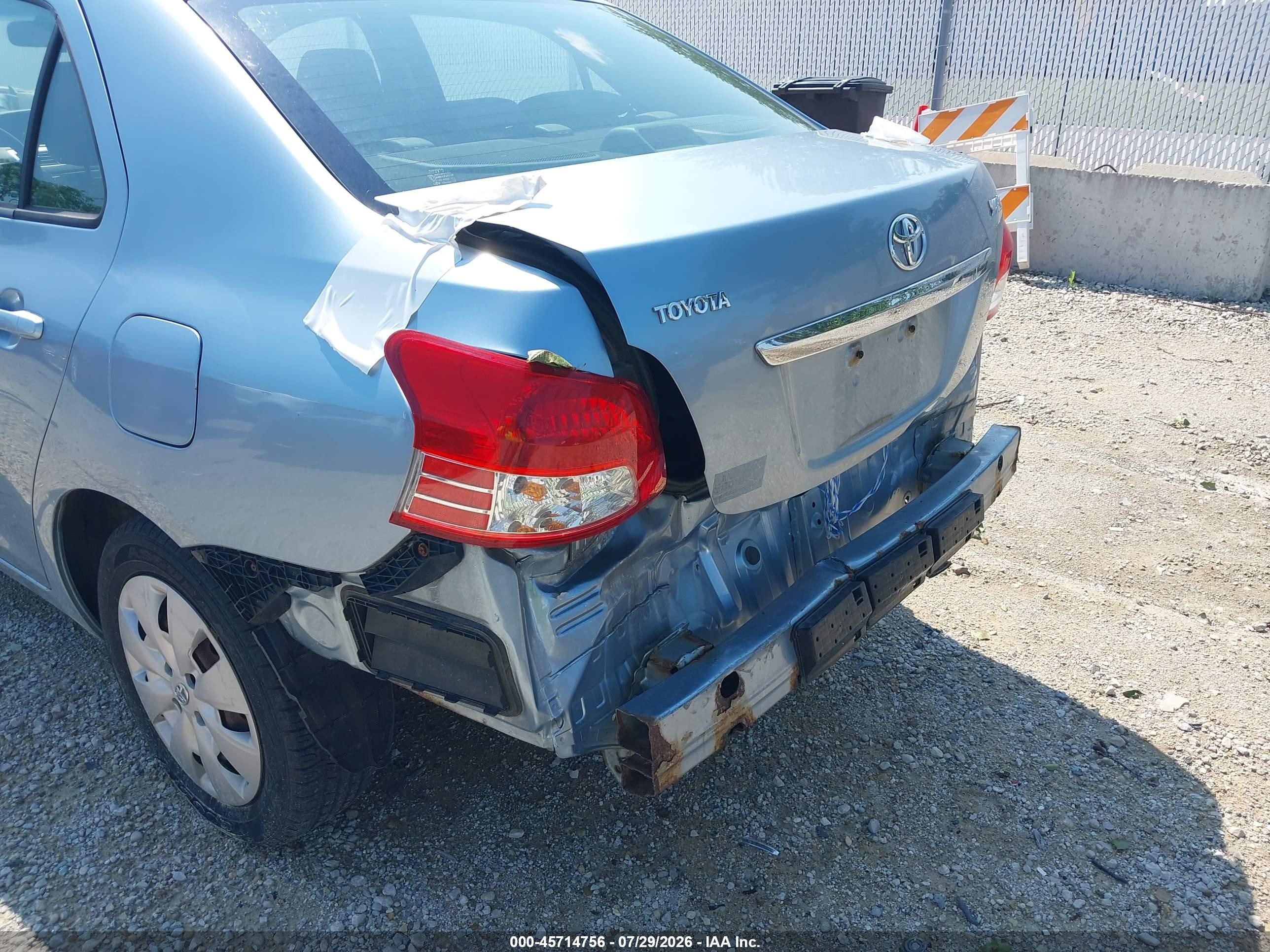 2010 Toyota Yaris   Синий vin: JTDBT4K37A4066716