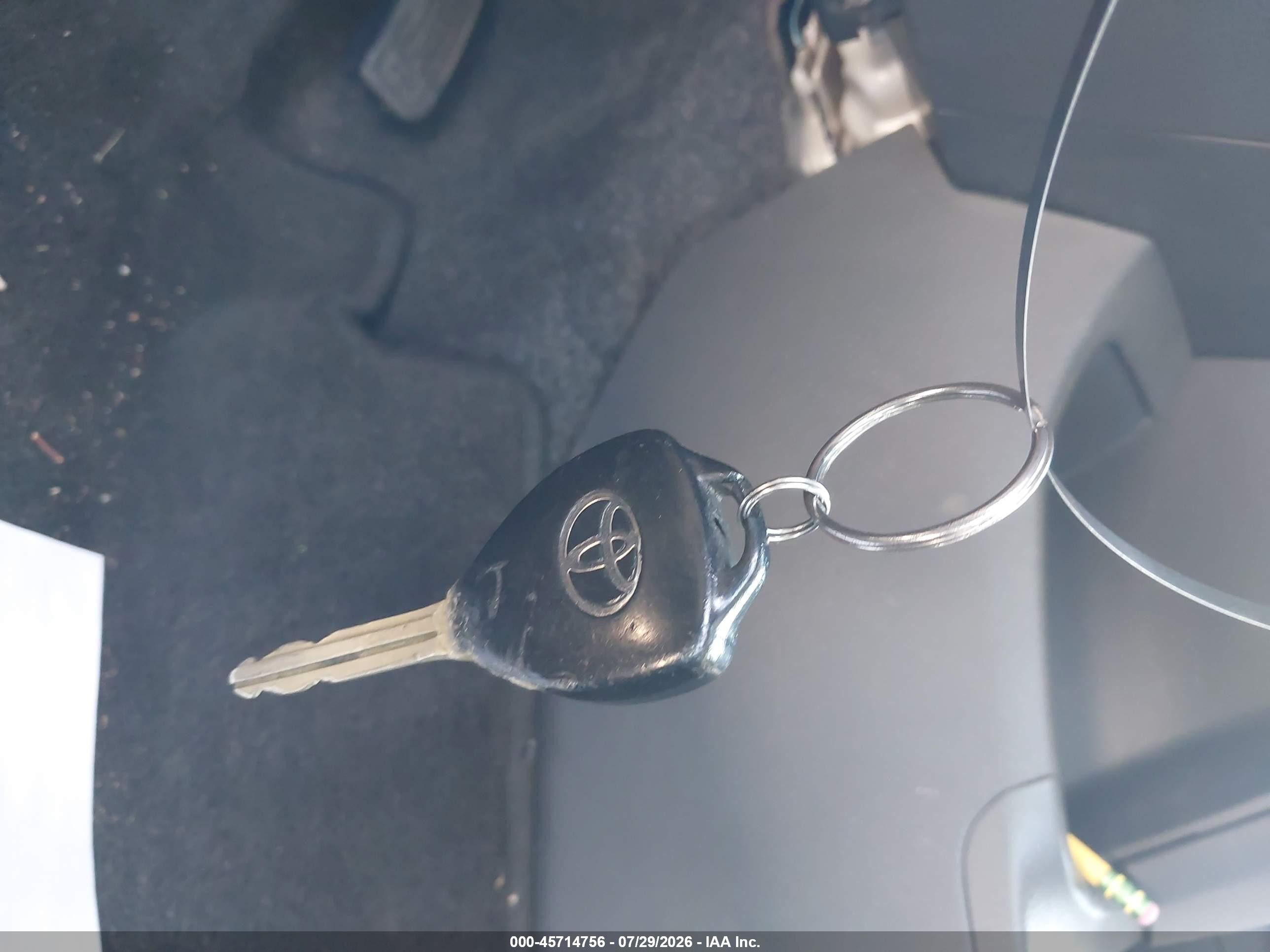 2010 Toyota Yaris   Синий vin: JTDBT4K37A4066716