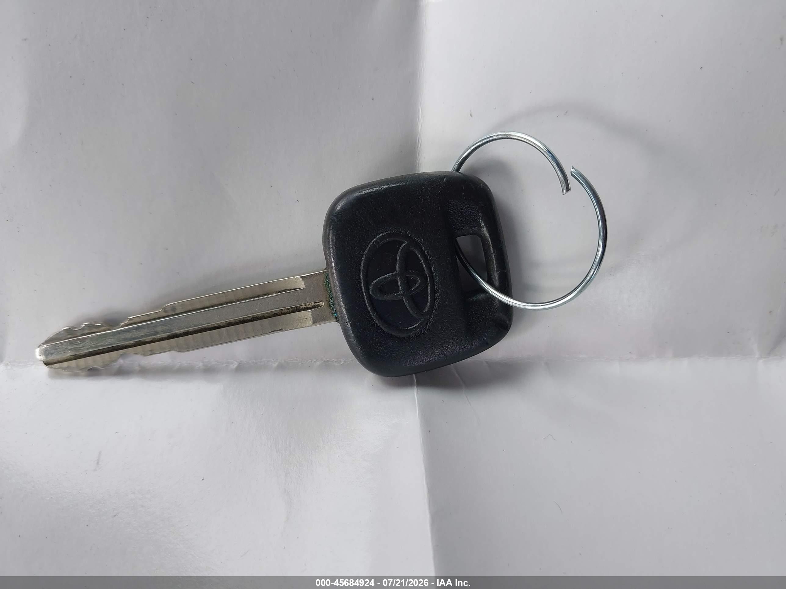 2012 Toyota Yaris   Silver vin: JTDBT4K37C1417385