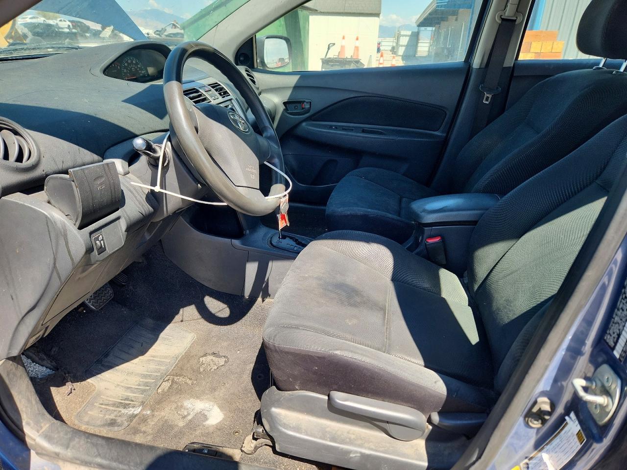 2012 Toyota Yaris Fleet Charcoal vin: JTDBT4K37CL010526