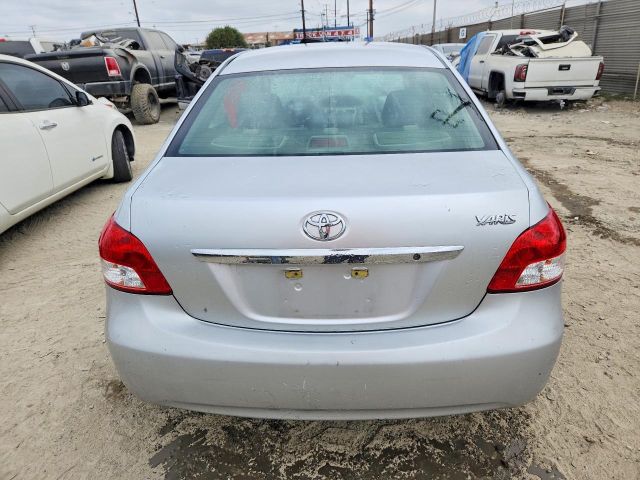2012 Toyota Yaris Fleet Silver vin: JTDBT4K37CL019985