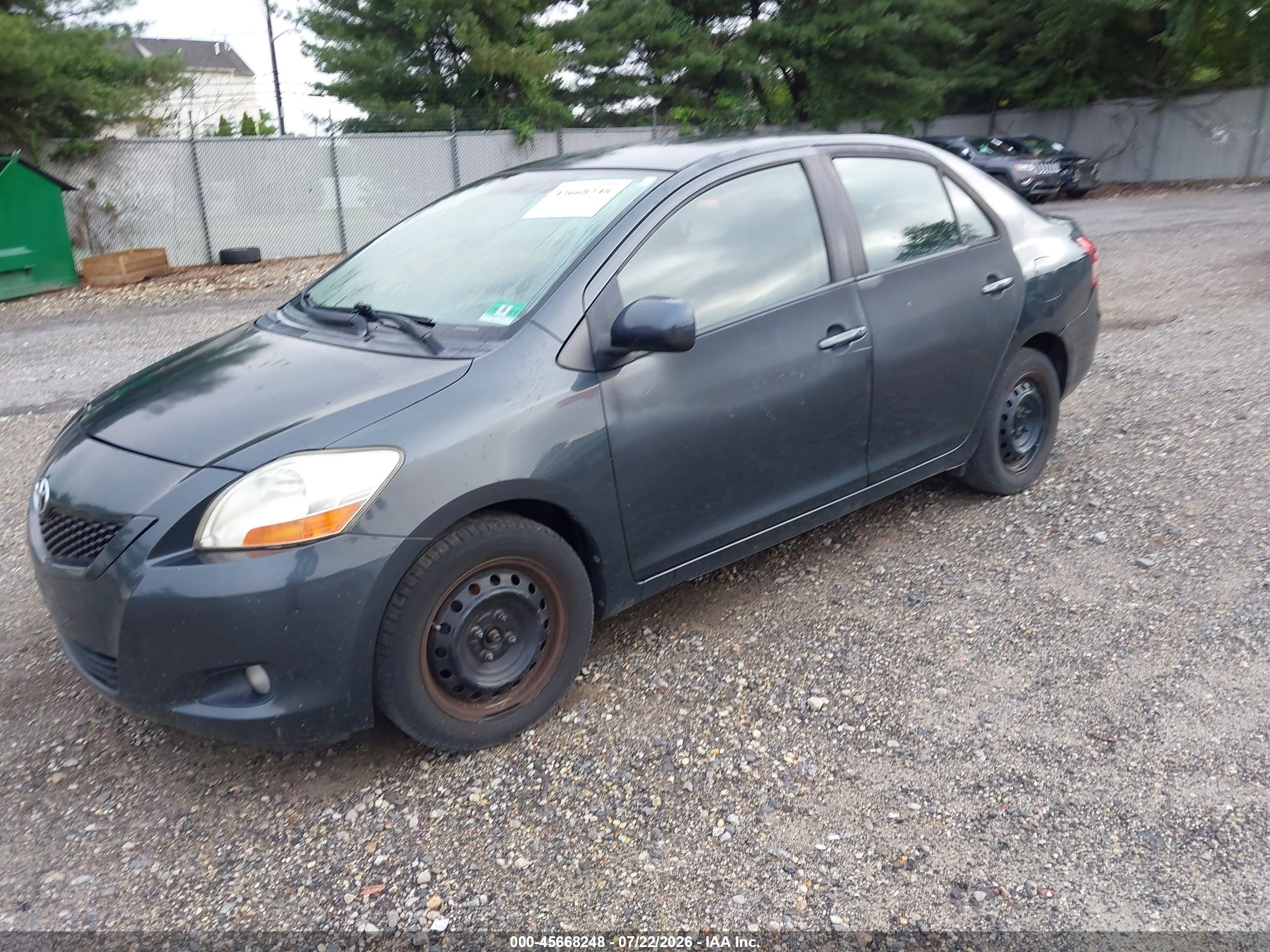 2010 Toyota Yaris   Gray vin: JTDBT4K38A1366993