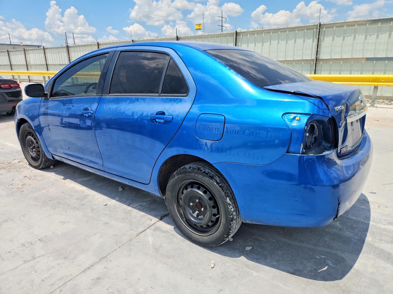 2010 Toyota Yaris Base Blue vin: JTDBT4K38A1397225