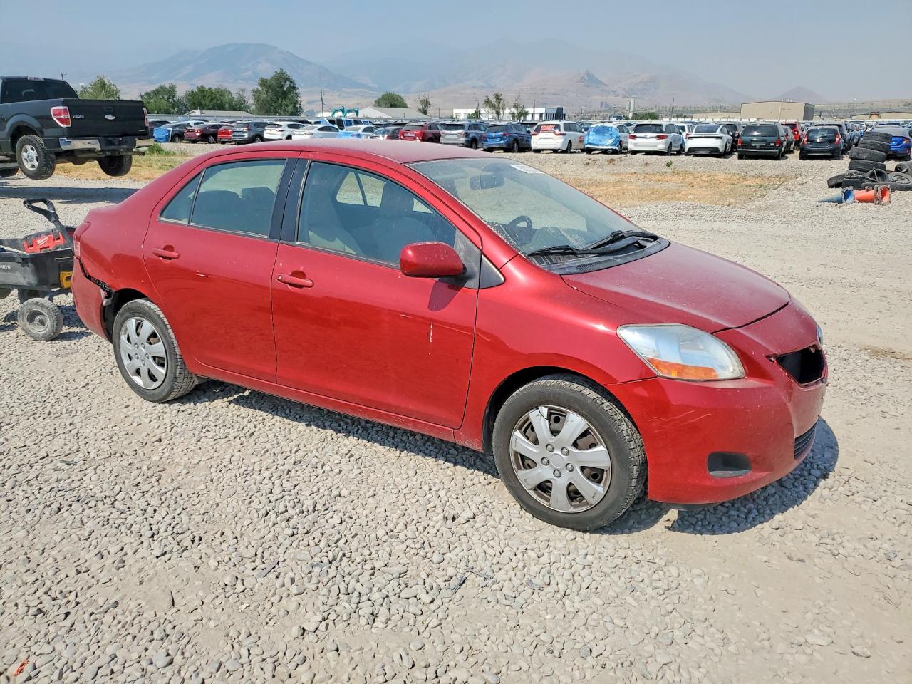 2010 Toyota Yaris Base Red vin: JTDBT4K38A4064537