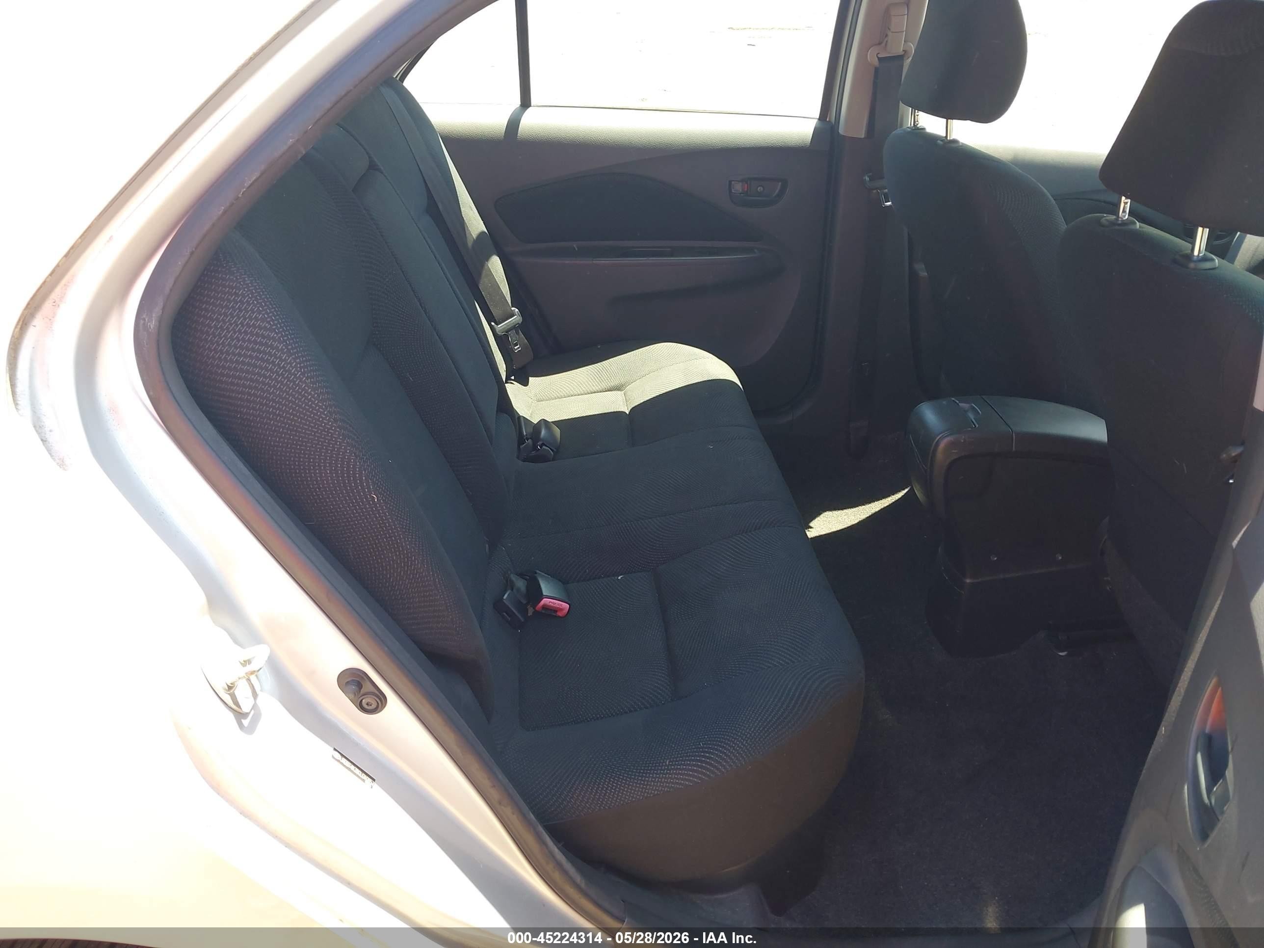 2012 Toyota Yaris   Серебряный vin: JTDBT4K38CL010857
