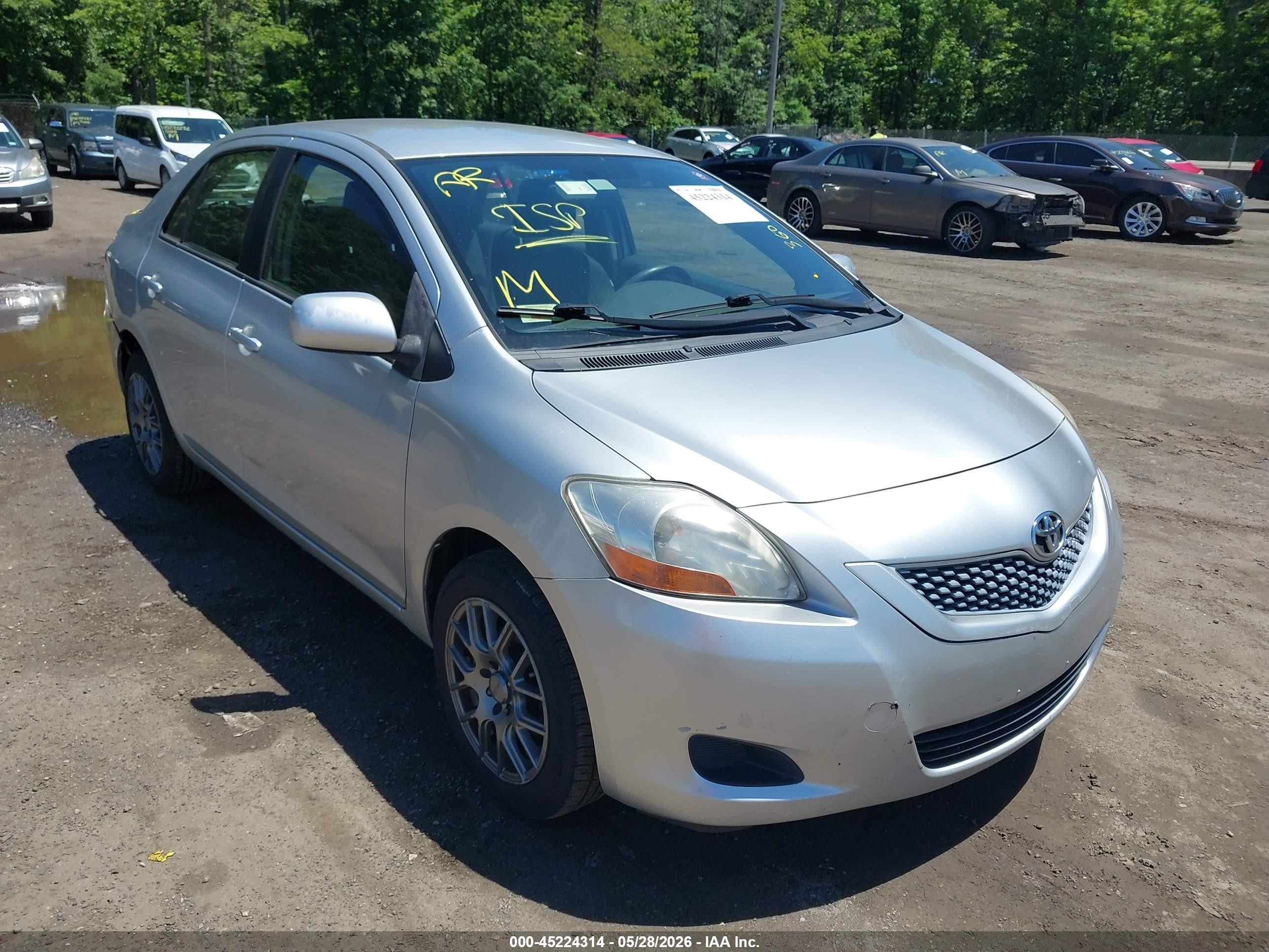 2012 Toyota Yaris   Silver vin: JTDBT4K38CL010857