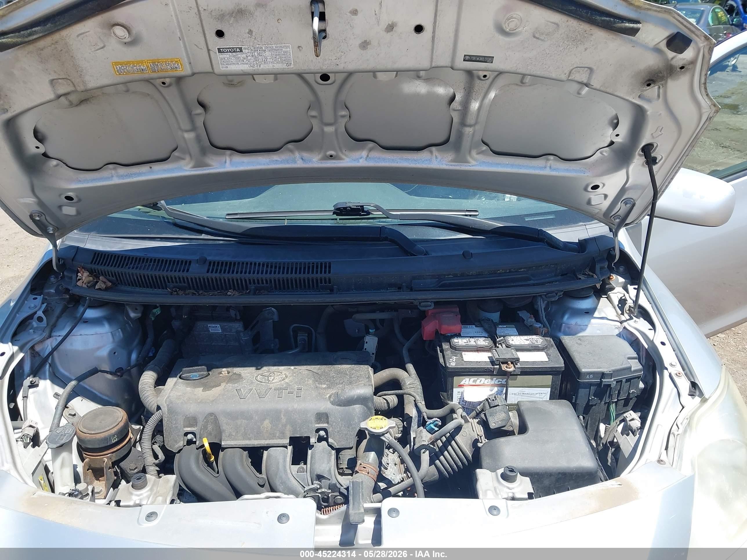 2012 Toyota Yaris   Серебряный vin: JTDBT4K38CL010857