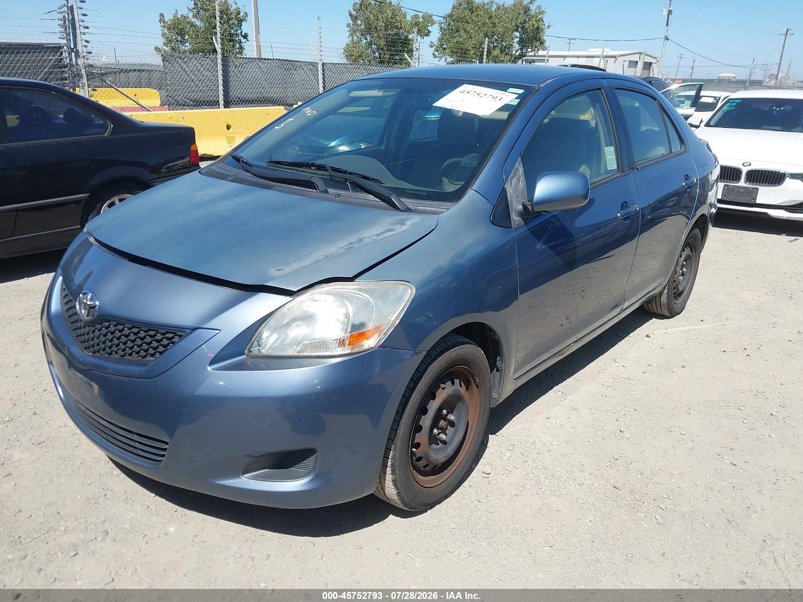 2012 Toyota Yaris   Blue vin: JTDBT4K38CL013337