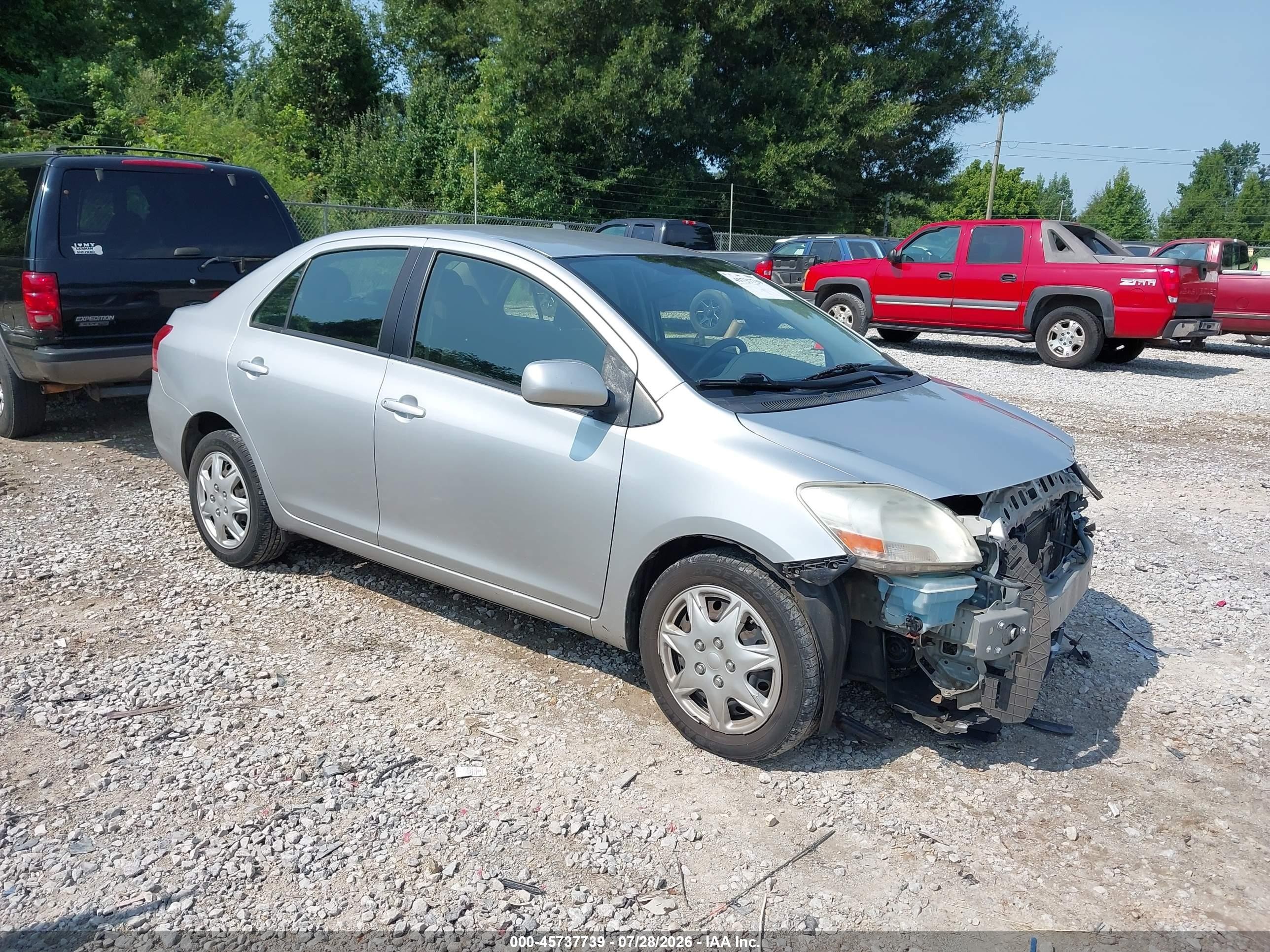 2012 Toyota Yaris   Silver vin: JTDBT4K38CL031613
