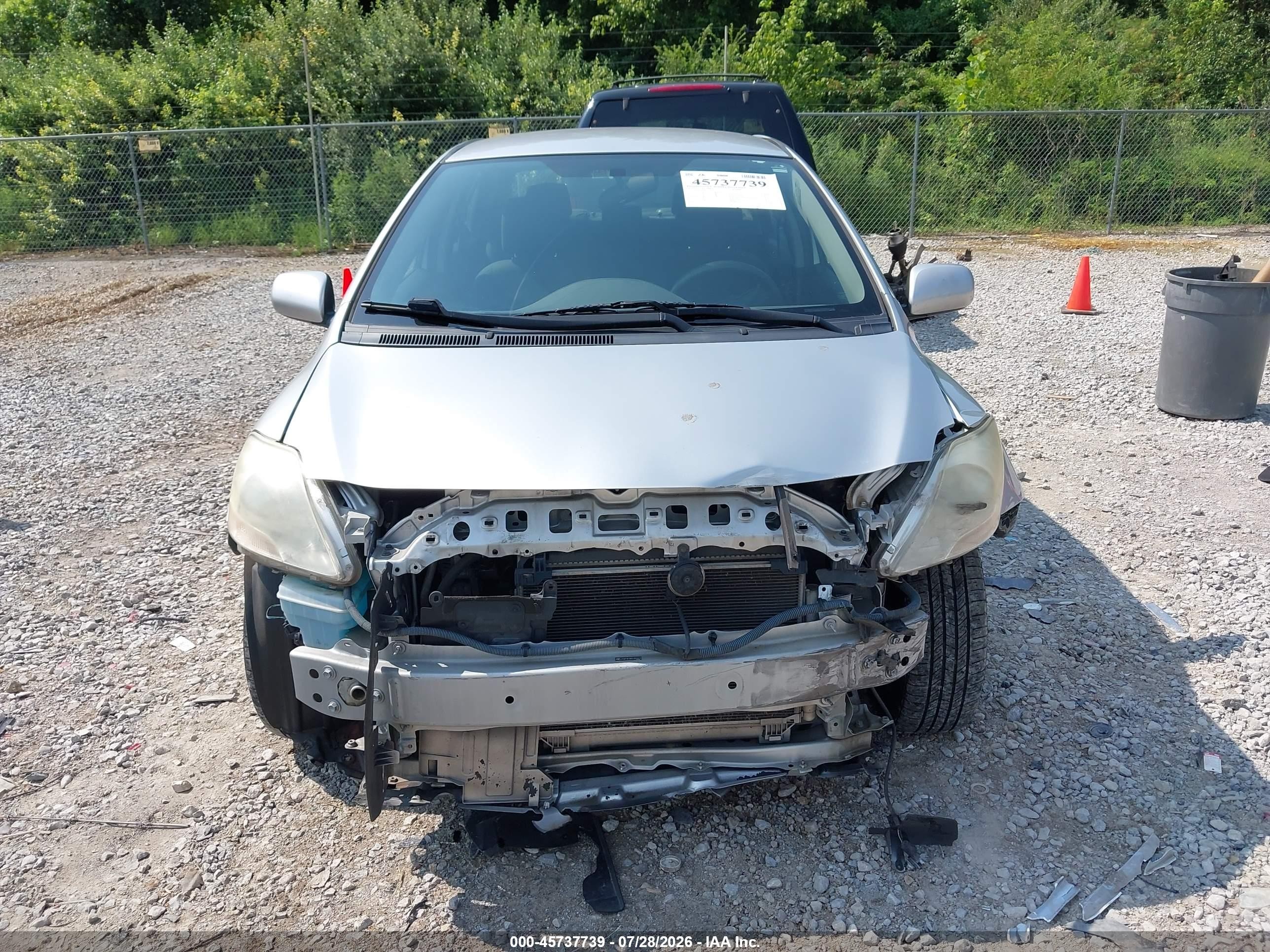 2012 Toyota Yaris   Silver vin: JTDBT4K38CL031613