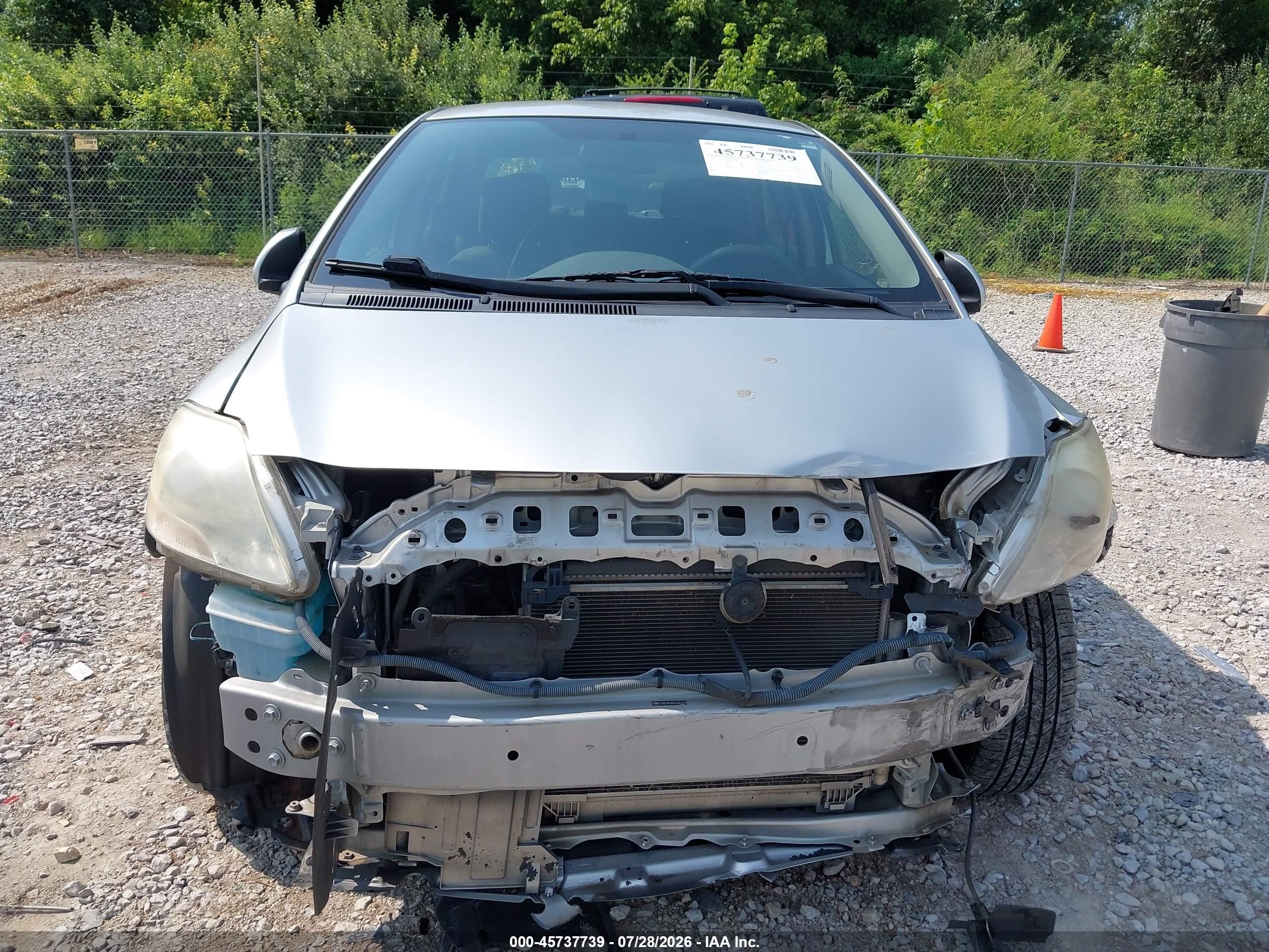 2012 Toyota Yaris   Silver vin: JTDBT4K38CL031613