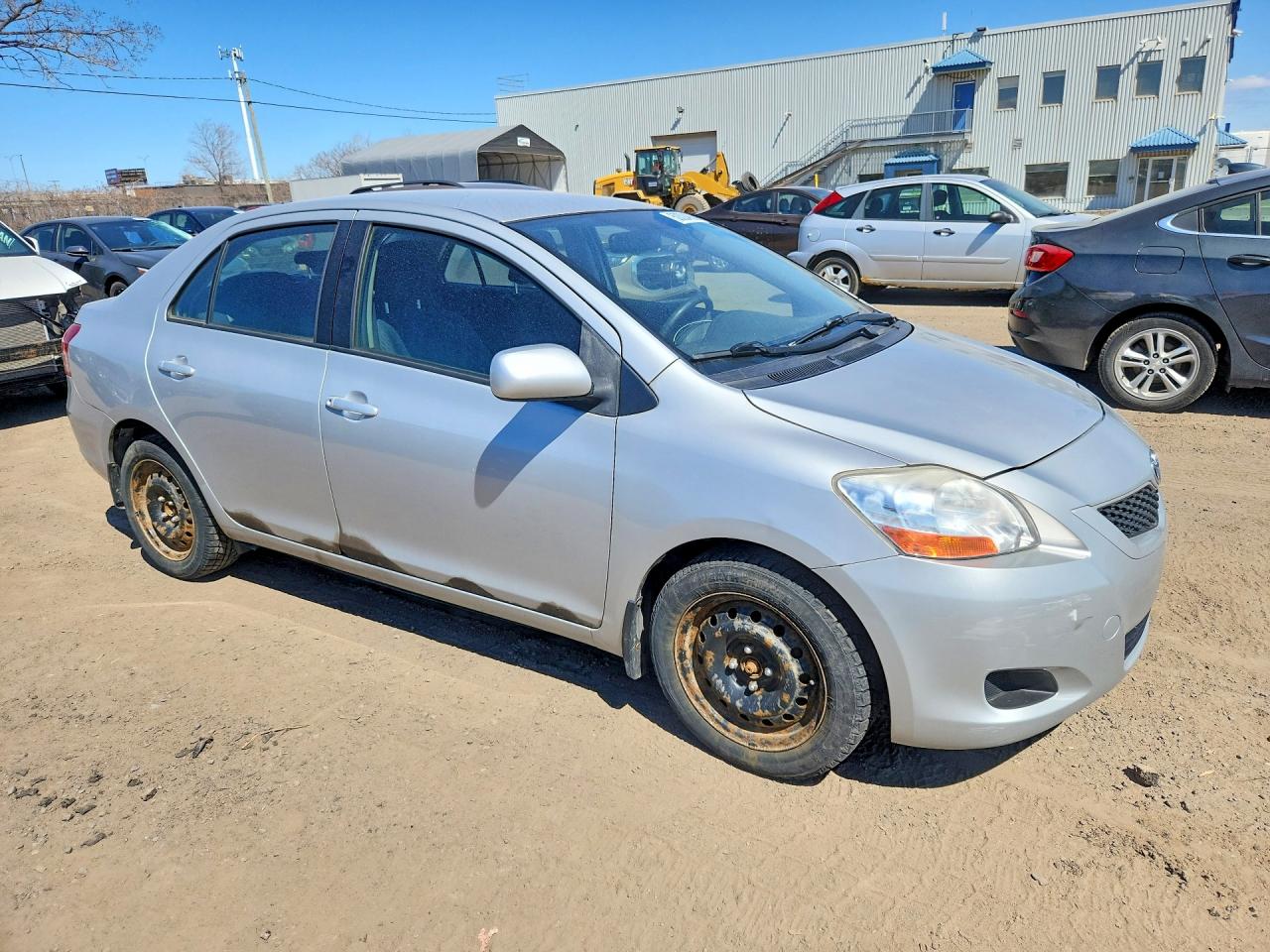 2010 Toyota Yaris Base Silver vin: JTDBT4K39A1362872