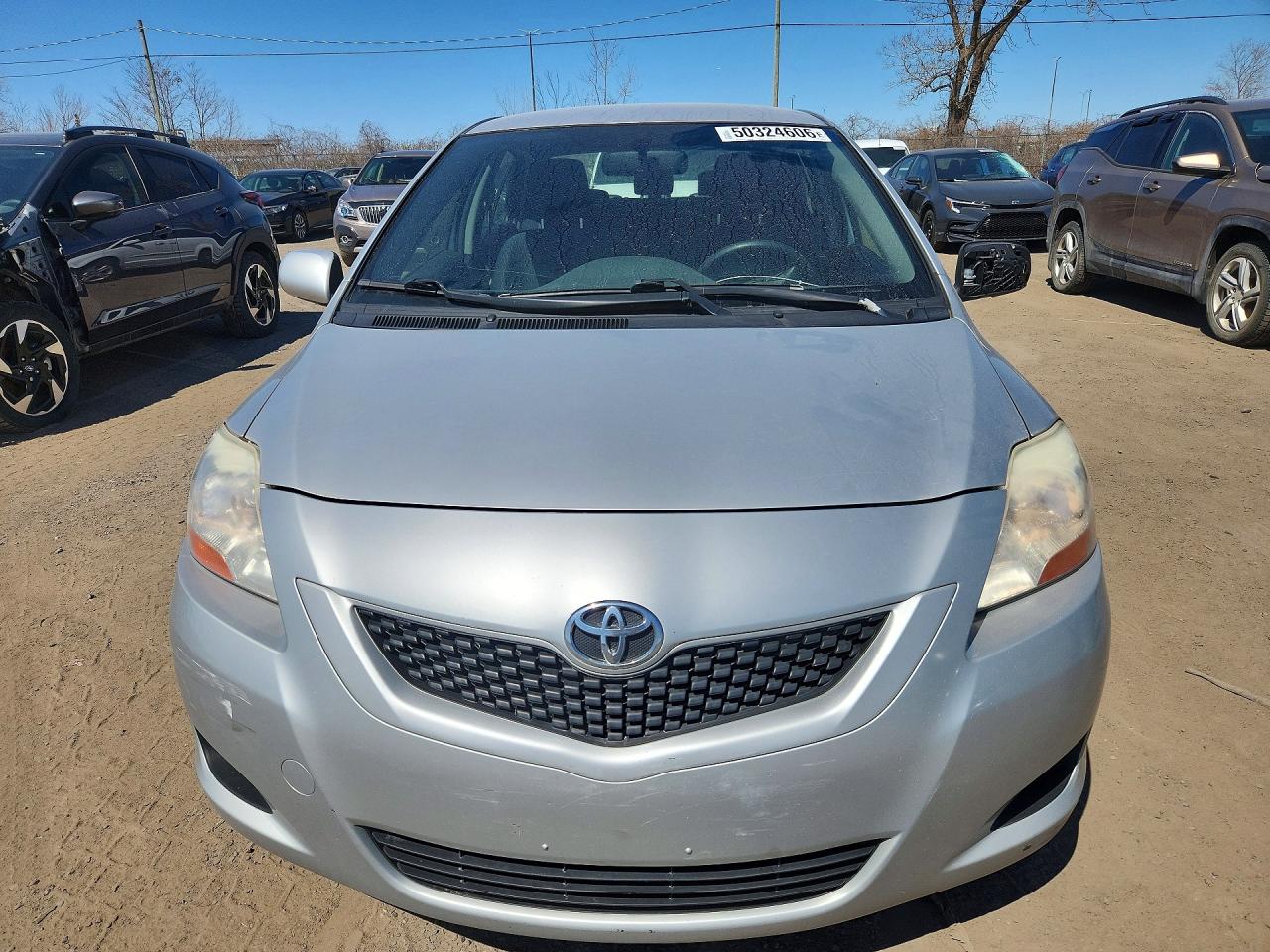 2010 Toyota Yaris Base Silver vin: JTDBT4K39A1362872