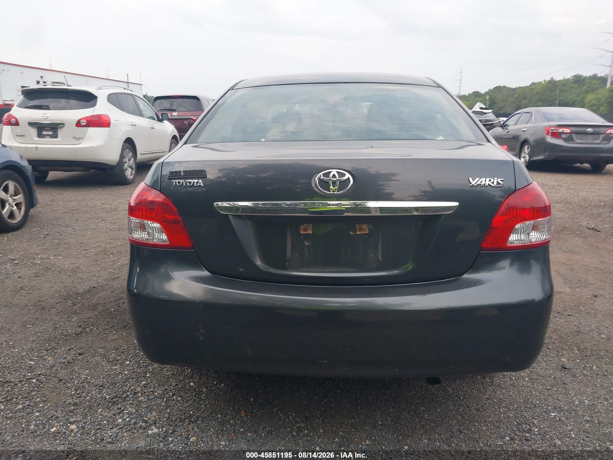 2010 Toyota Yaris   Gray vin: JTDBT4K39A1371829