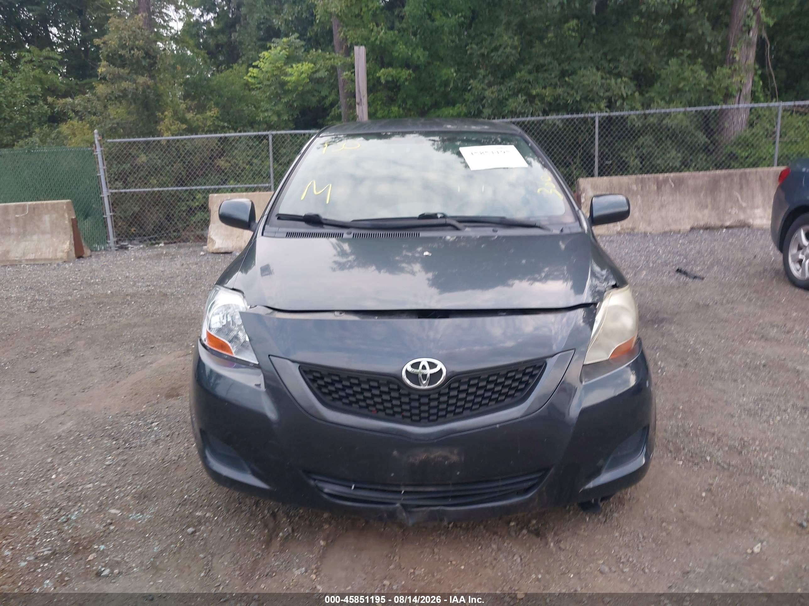 2010 Toyota Yaris   Gray vin: JTDBT4K39A1371829