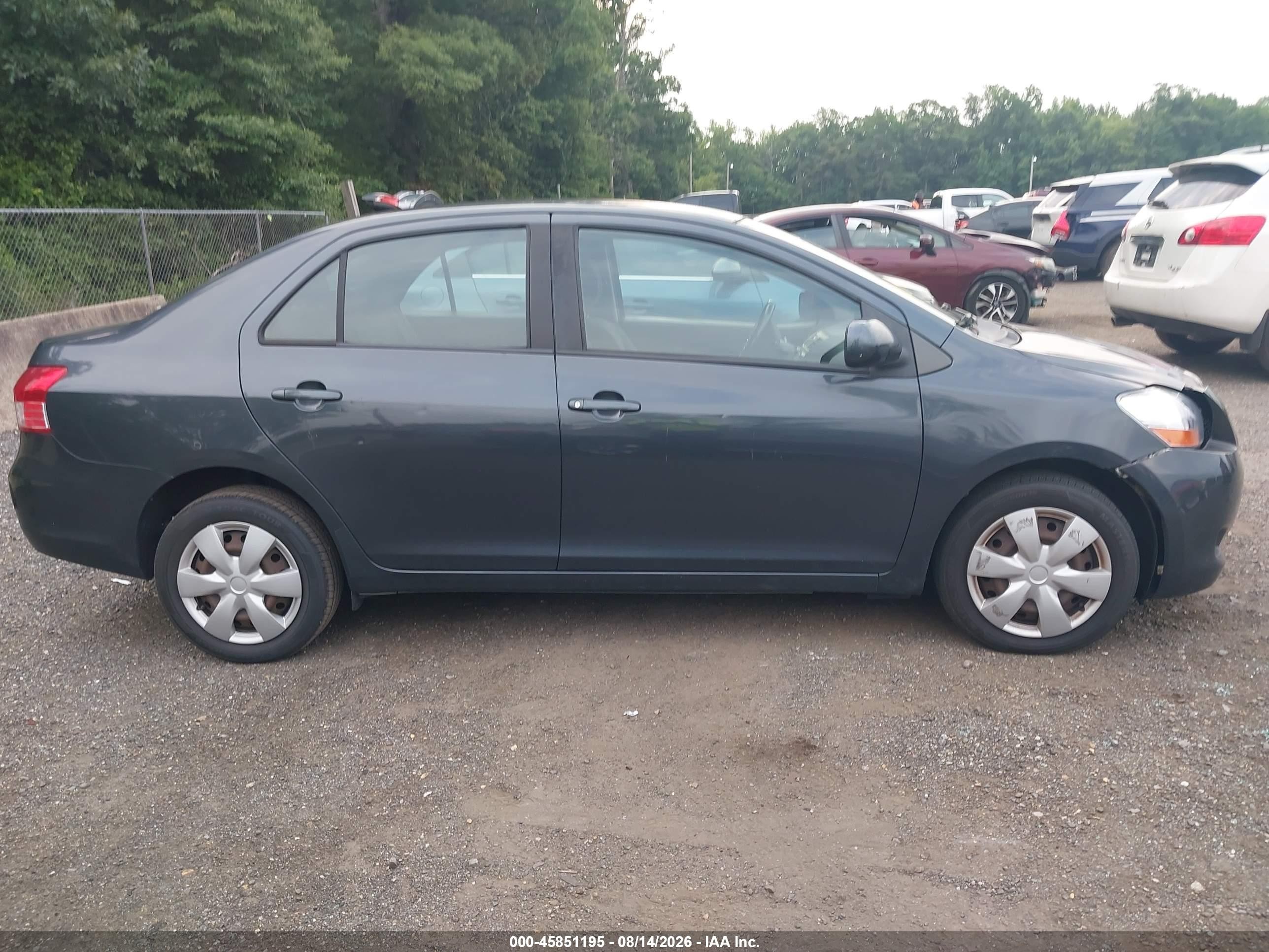 2010 Toyota Yaris   Gray vin: JTDBT4K39A1371829