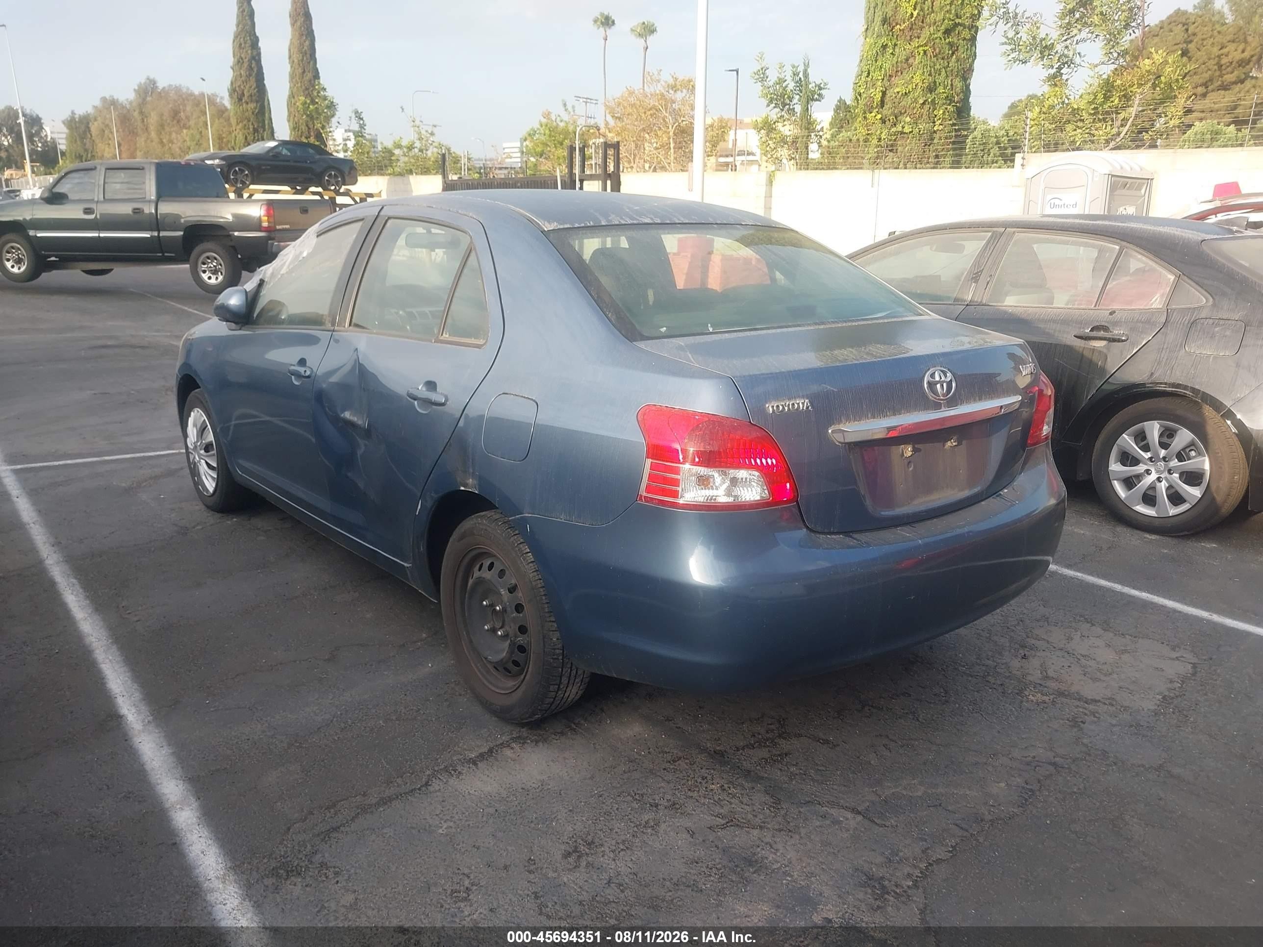 2010 Toyota Yaris   Blue vin: JTDBT4K39A1376870